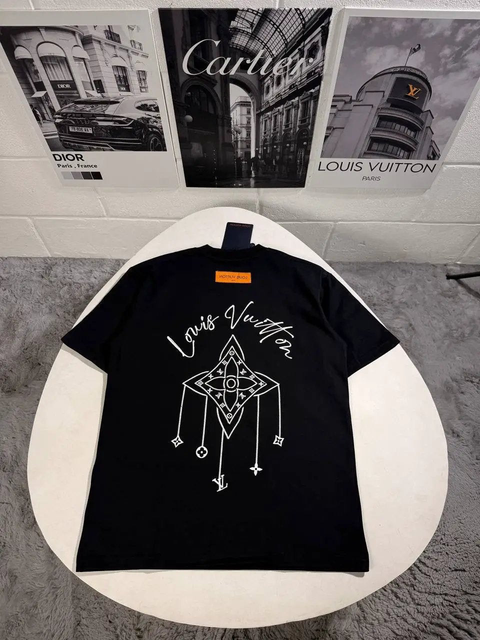 LVE EMBROIDERED TSHIRT Stock supplier