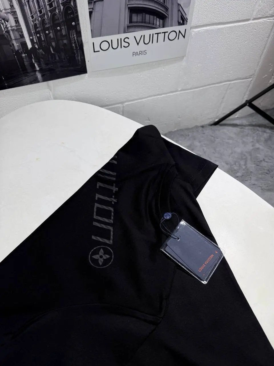 LVE PRINT SIGN LOGO TEE by Stock supplier