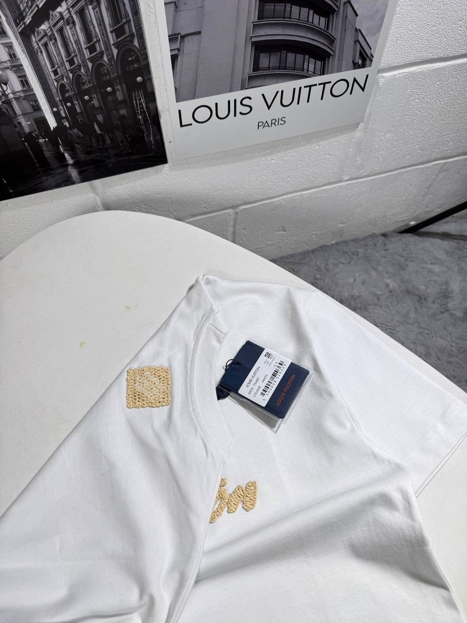 LVE EMBROIDERED TSHIRT