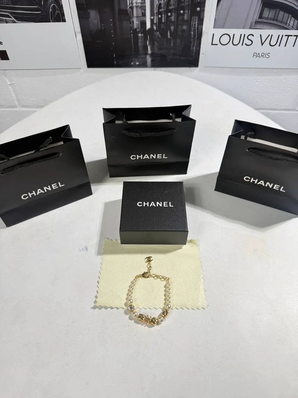 CHNL LOGO BRACELET by Stock supplier