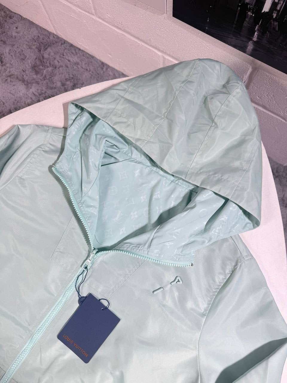 LVE REVERSIBLE WINDBREAKER 2IN ONE