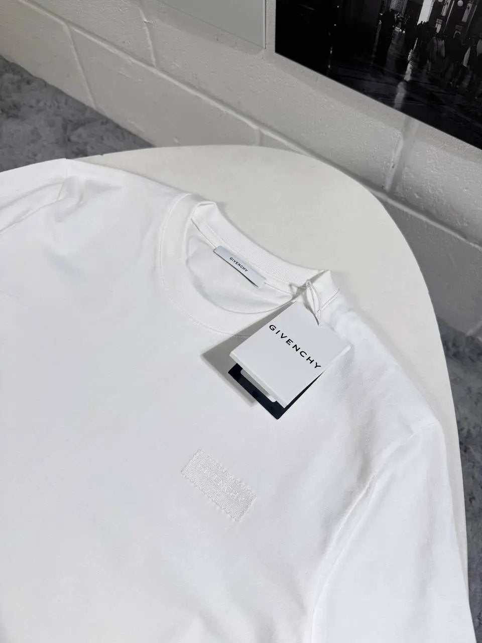 GVNCHY PATCH LOGO TSHIRT by Stock supplier