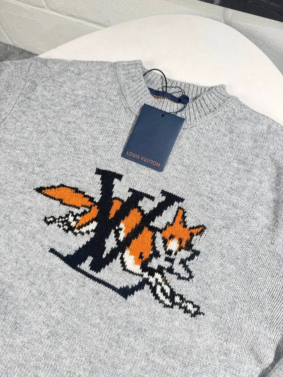 LVE LOGO KNITTED CREWNECK by Stock supplier
