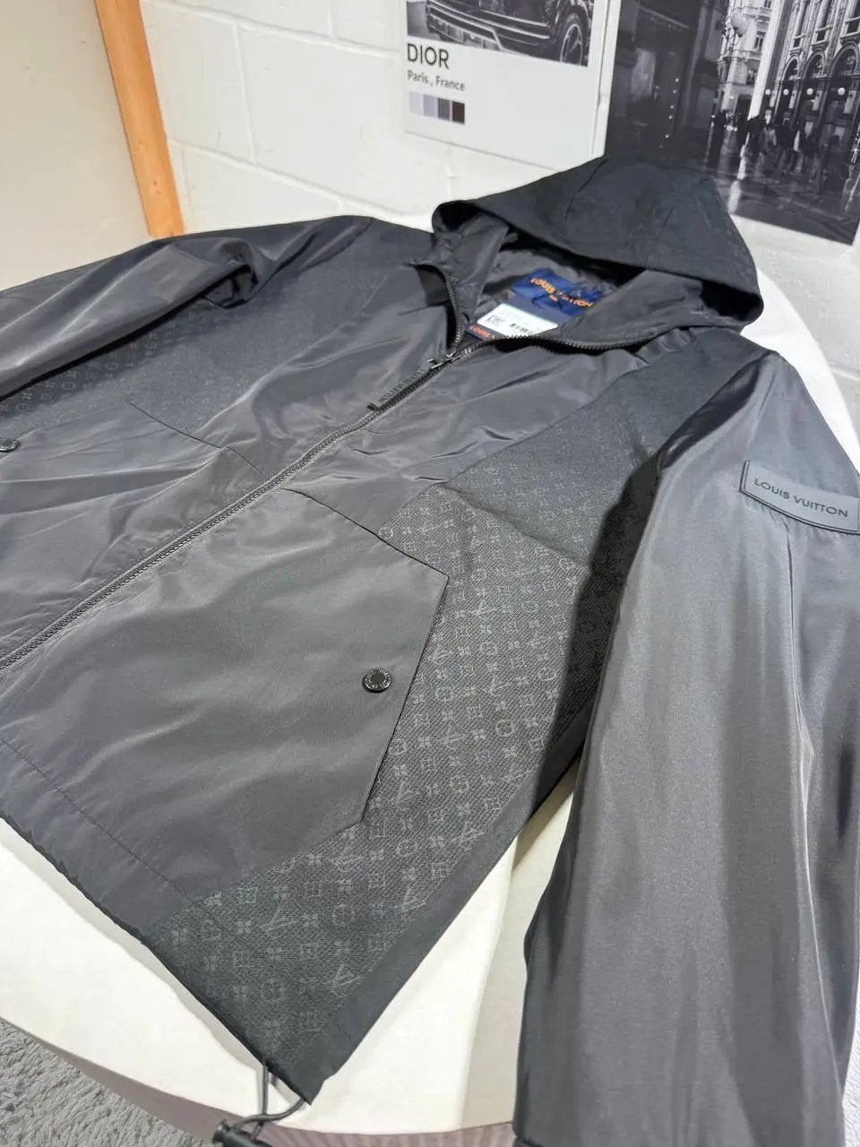 LVE WINDBREAKER BLACK by Stock supplier