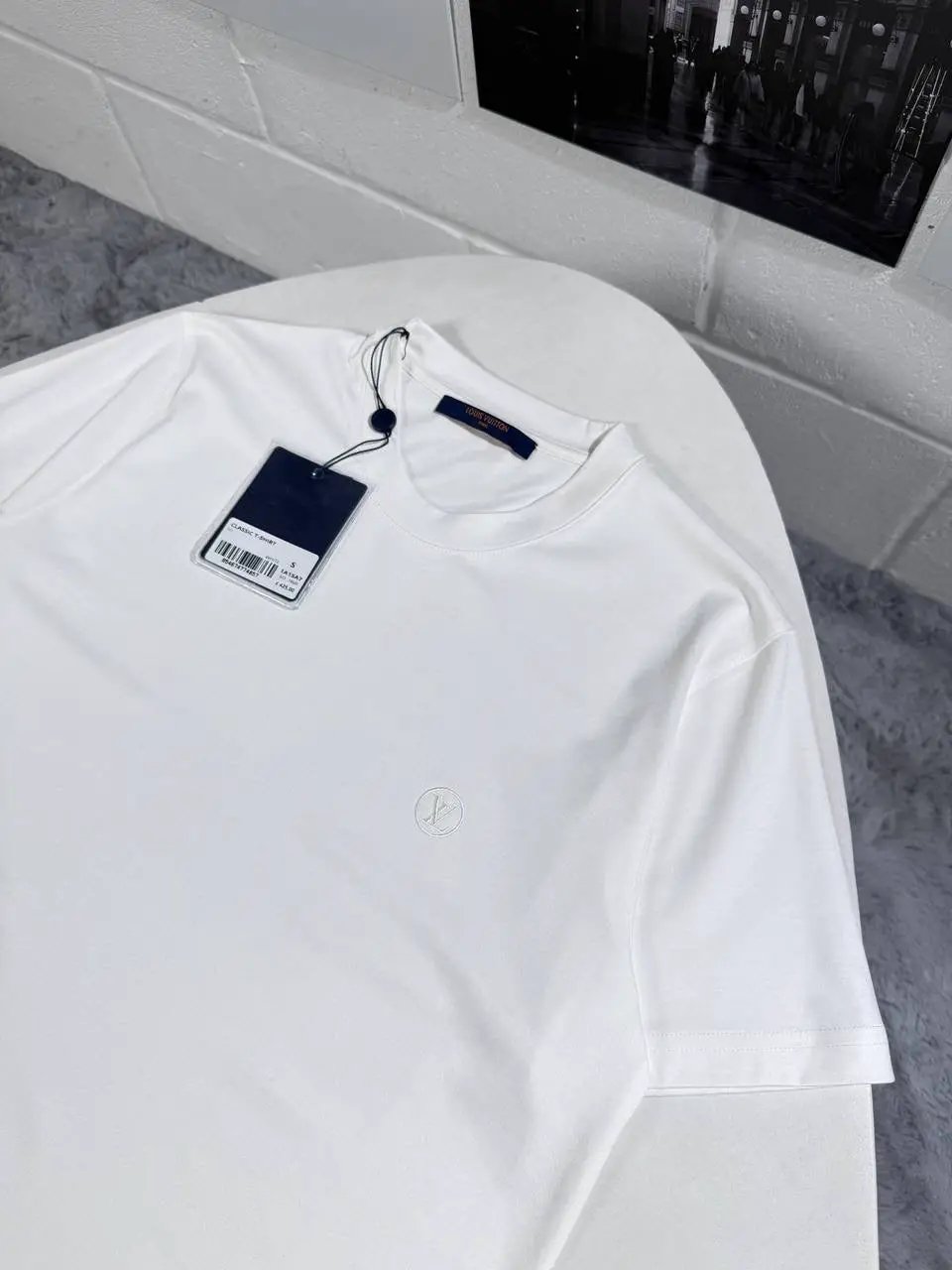 LVE LOGO TSHIRT by Stock supplier