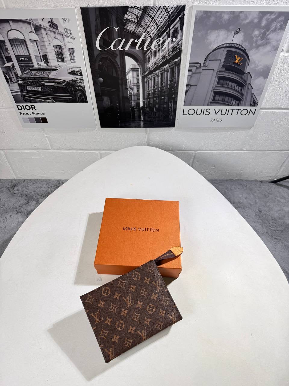 LVE MONOGRAM POUCH