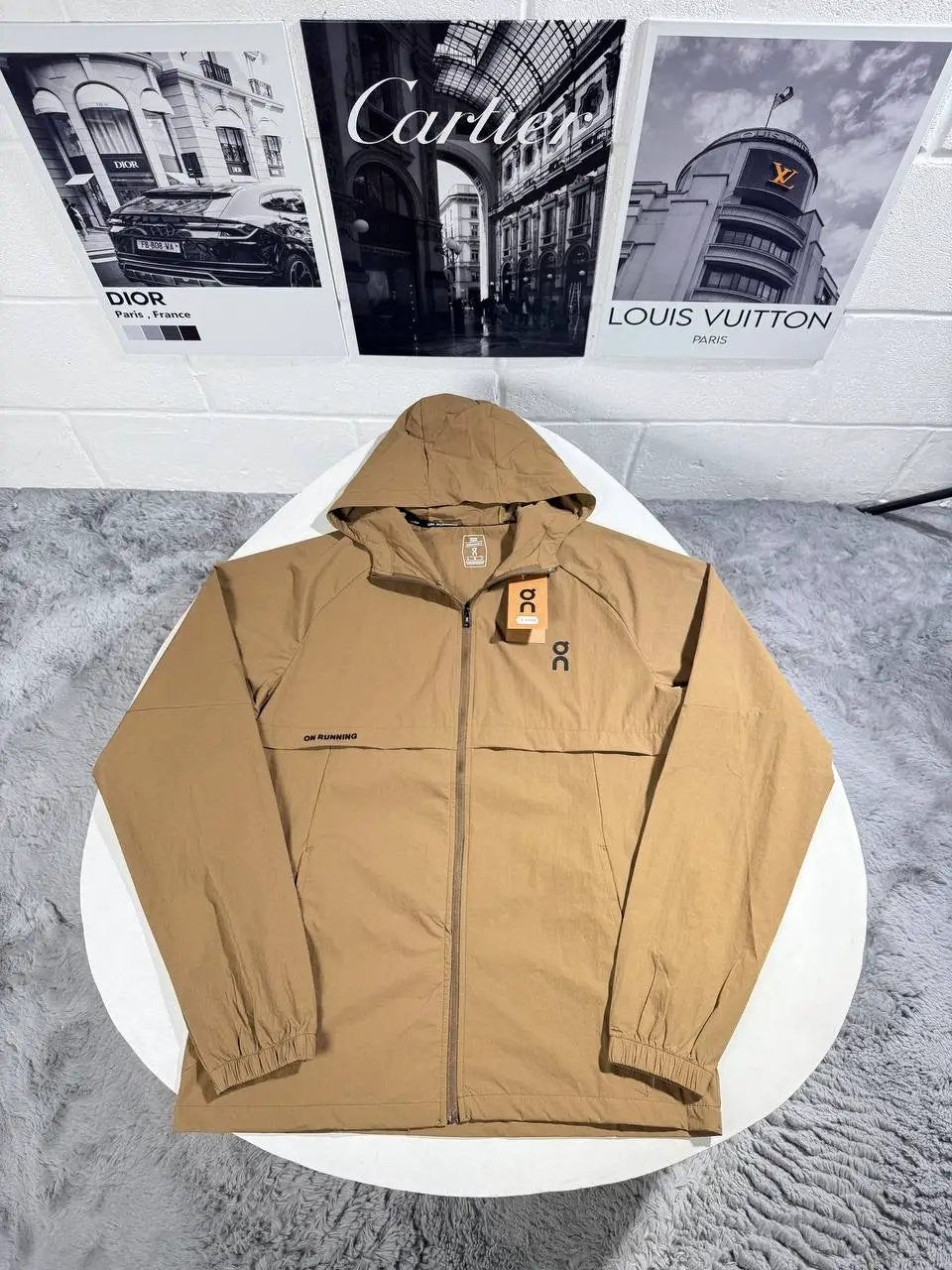 CLOUD RUNNING TRACKSUIT by Stock supplier