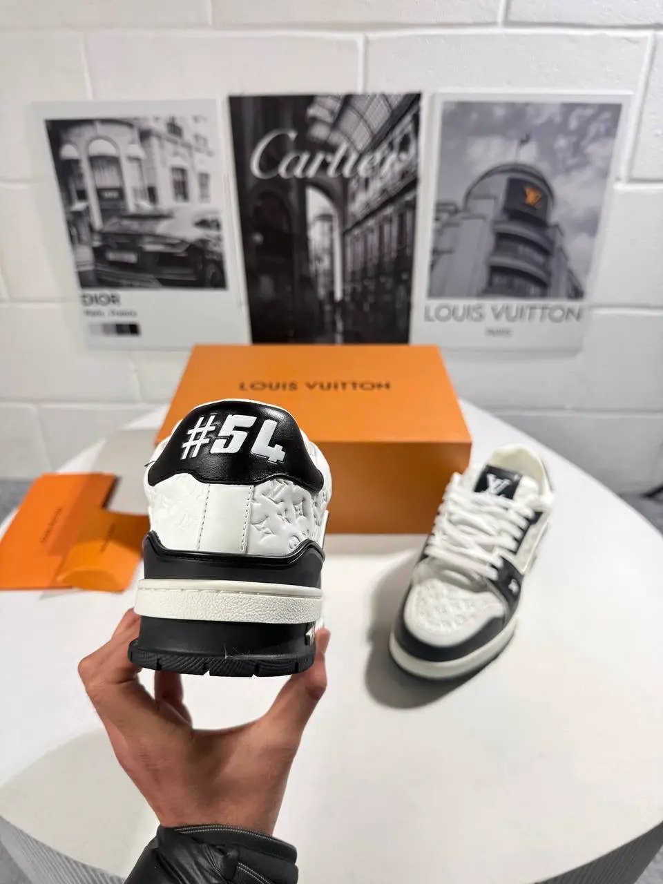 LVE SIGNATURE TRAINERS by Stock supplier