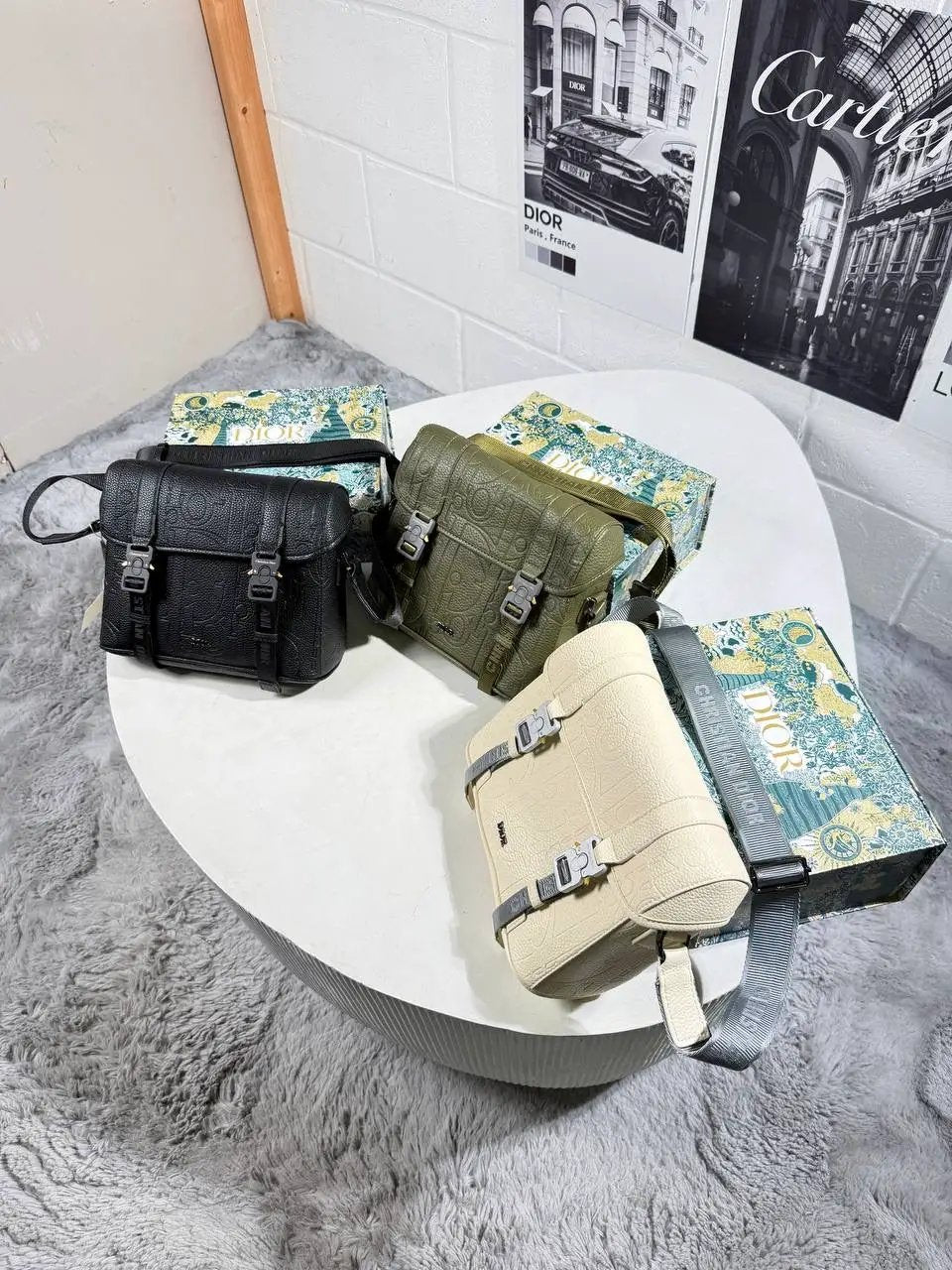 IOR HIT THE ROAD MESSENGER BAG
