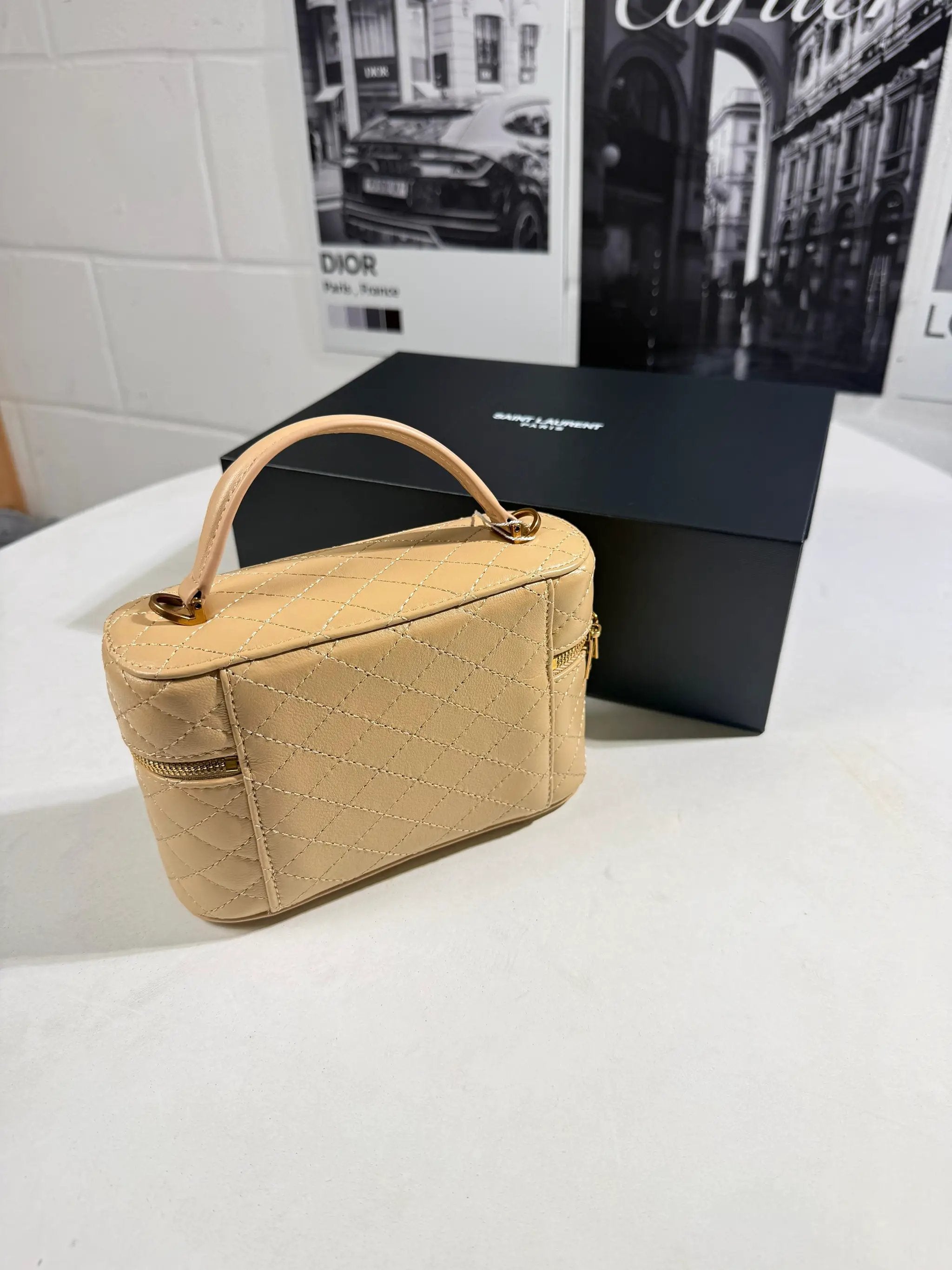 YSL VANITY BAG WOMEN by Stock supplier