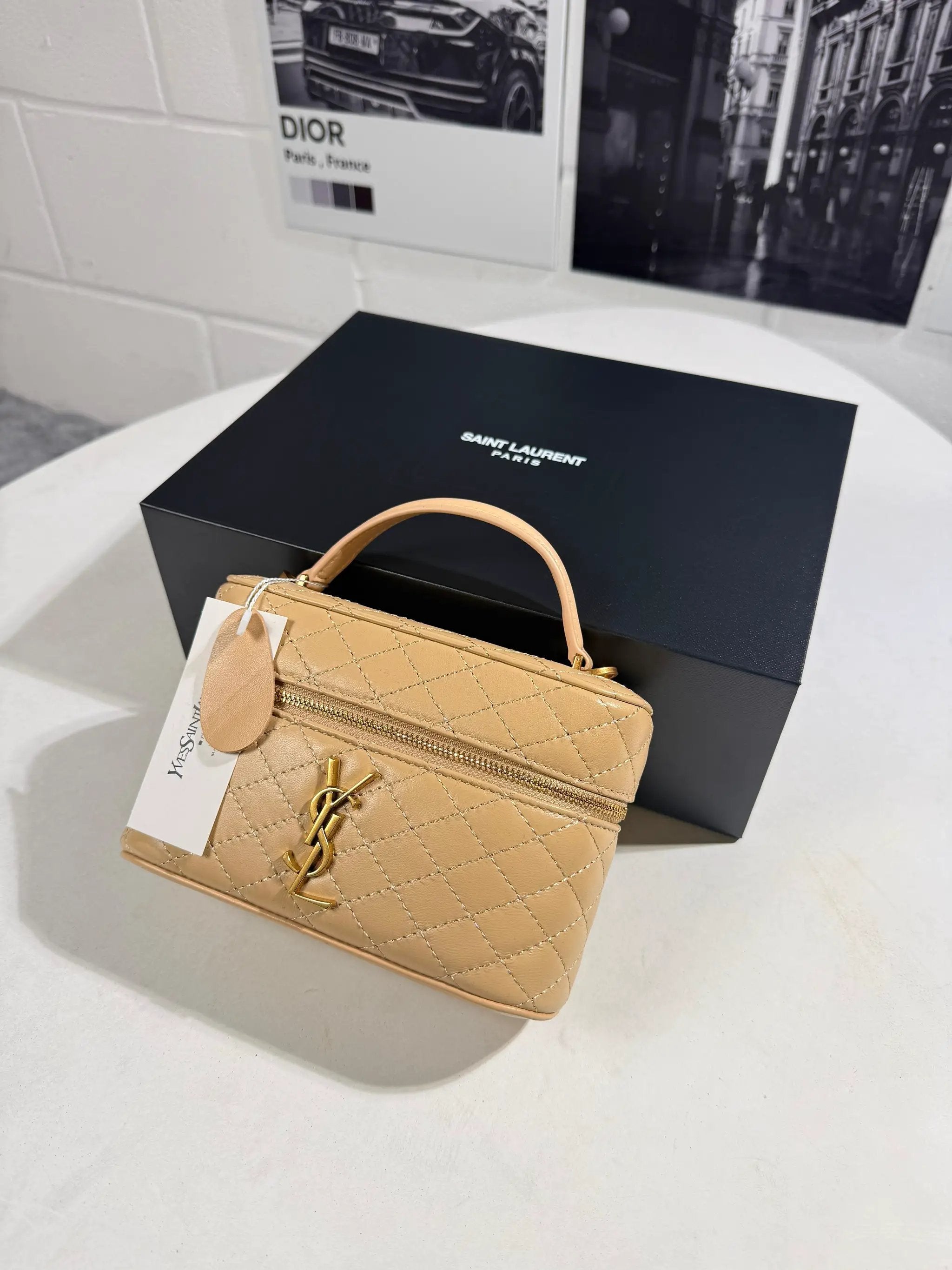YSL VANITY BAG WOMEN by Stock supplier