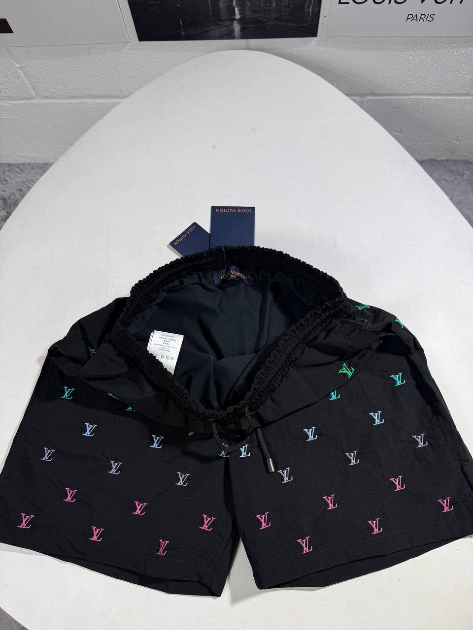 LVE BLASON GRADIENT SHORTS