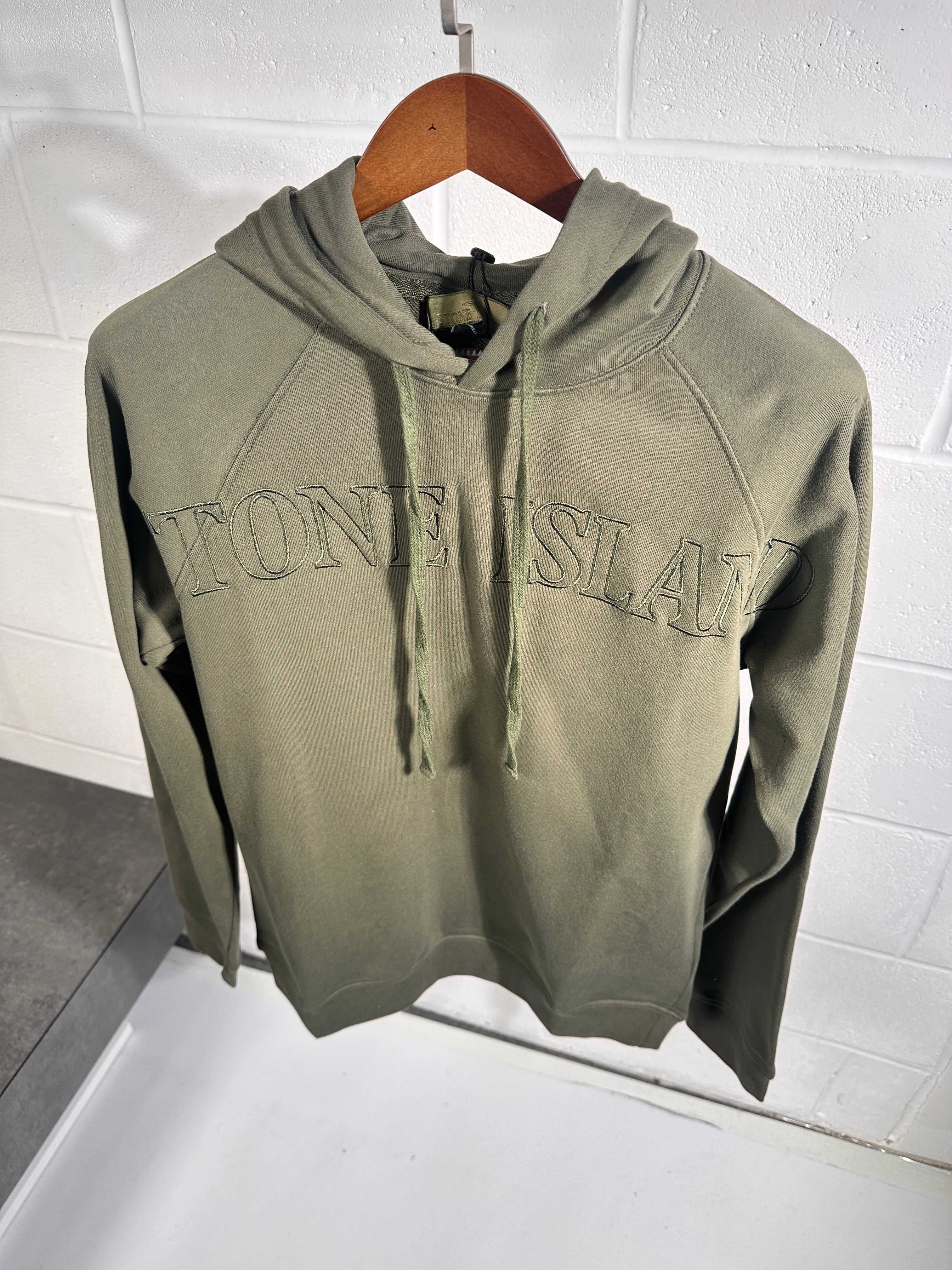 SI ghost logo hoodie green