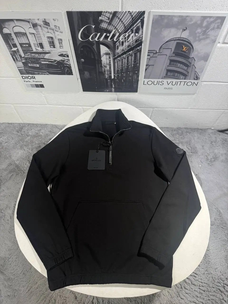 MNC QUARTER ZIP BLACK BADGE by Stock supplier