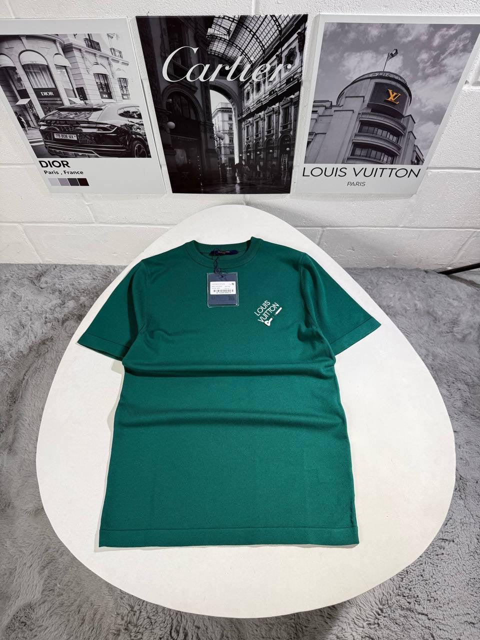 LVE SIGNATURE CREWNECK TEE