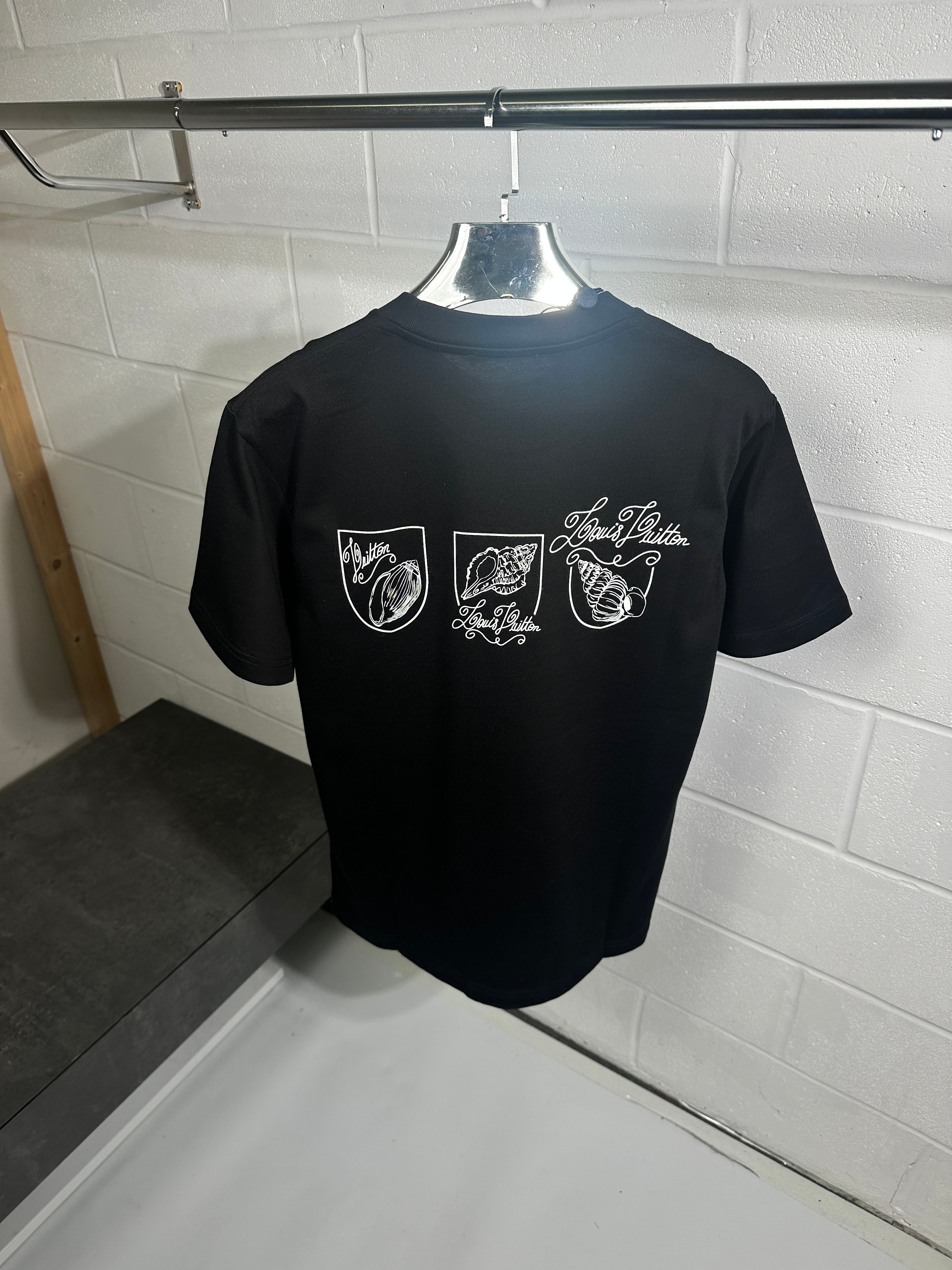 Lv tee black