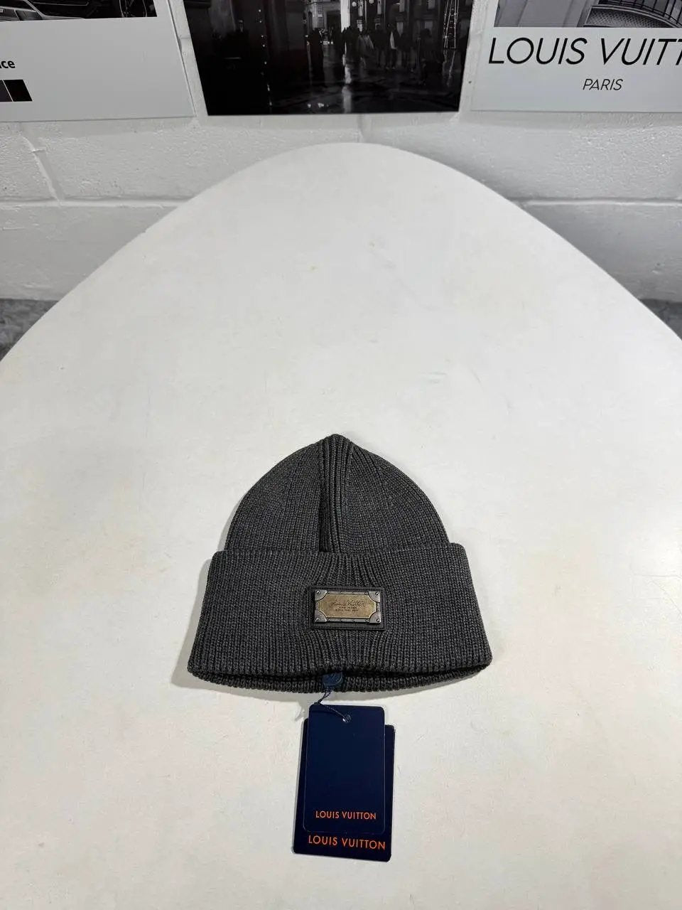 LVE METAL BADGE BEANIE by Stock supplier