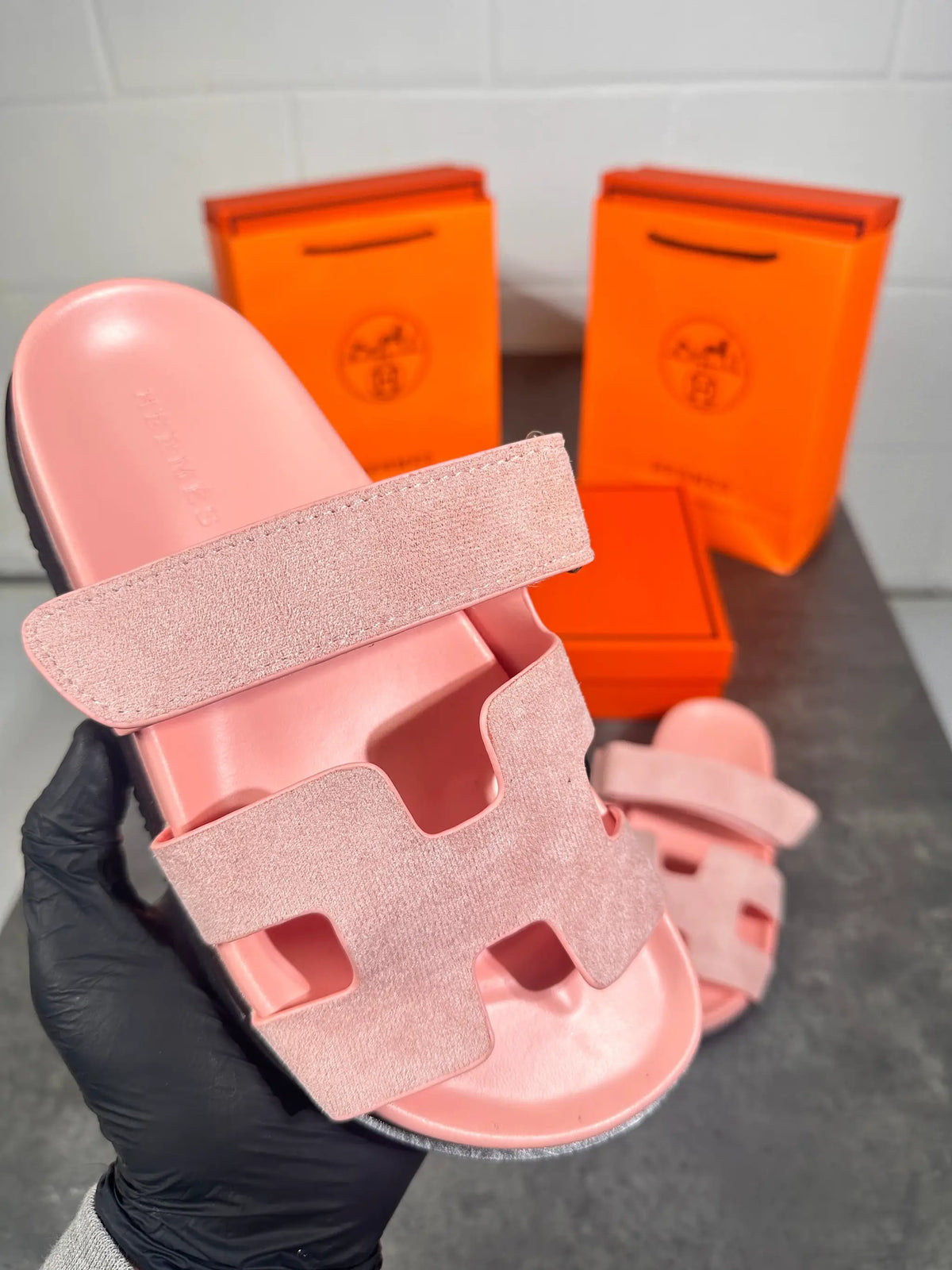 Hermes ladies pink slides Stock supplier
