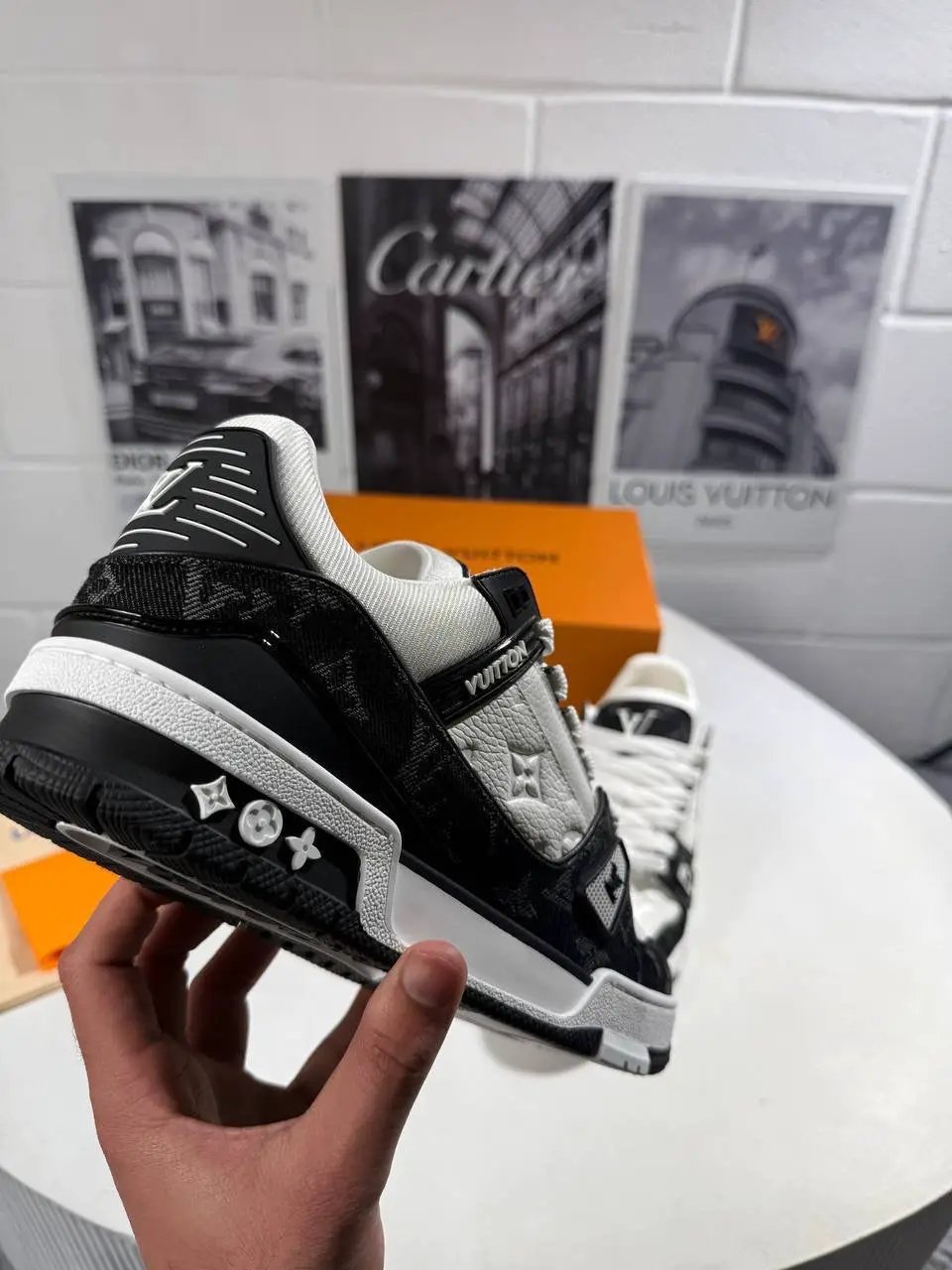LVE TRAINERS BLACK & WHITE by Stock supplier