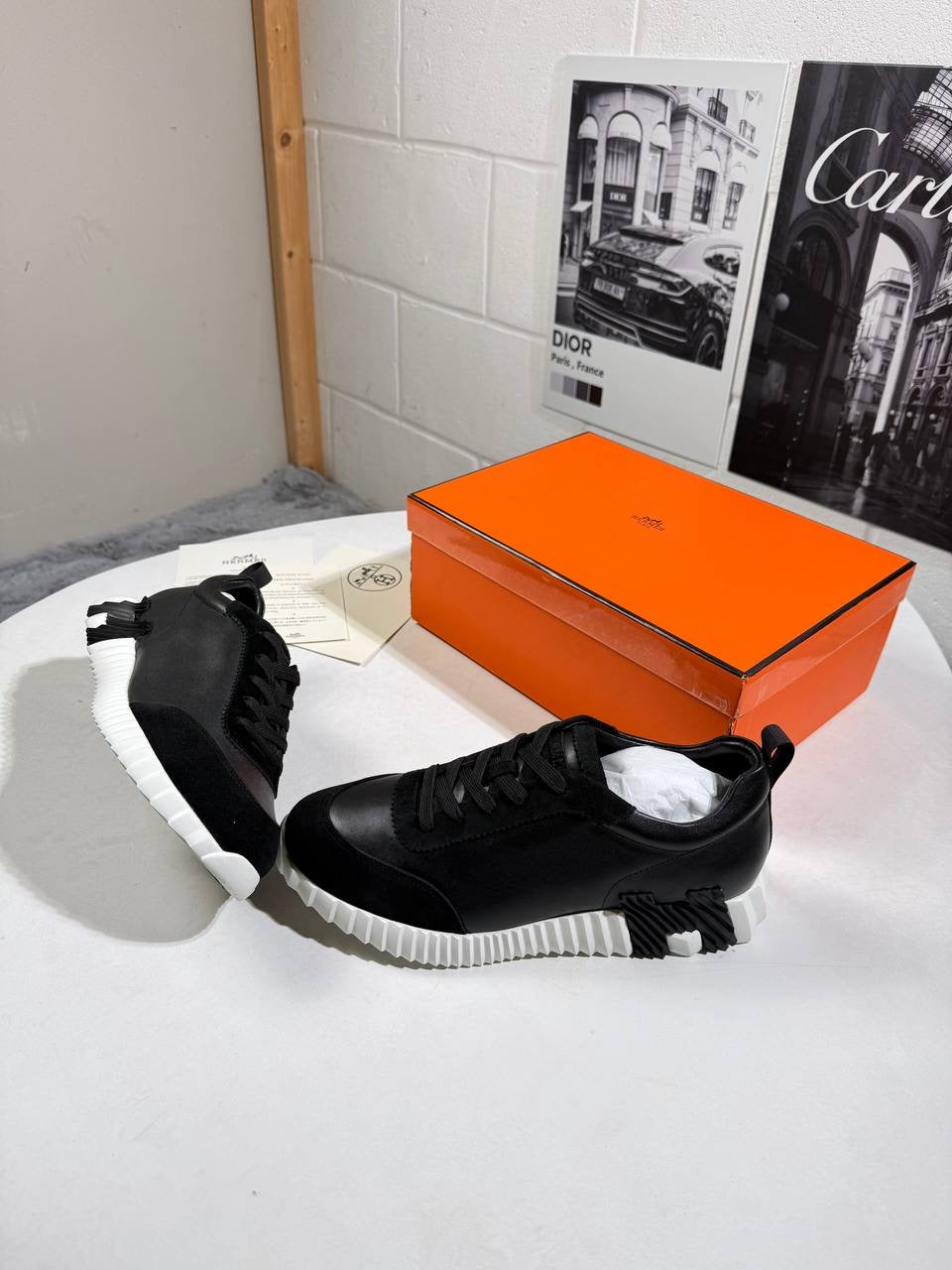 HRM BOUNCING BLACK & WHITE