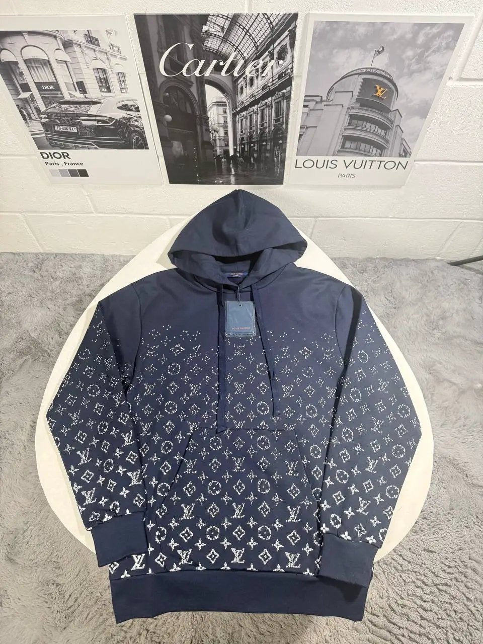 LVE MONOGRAM HOODIE by Stock supplier