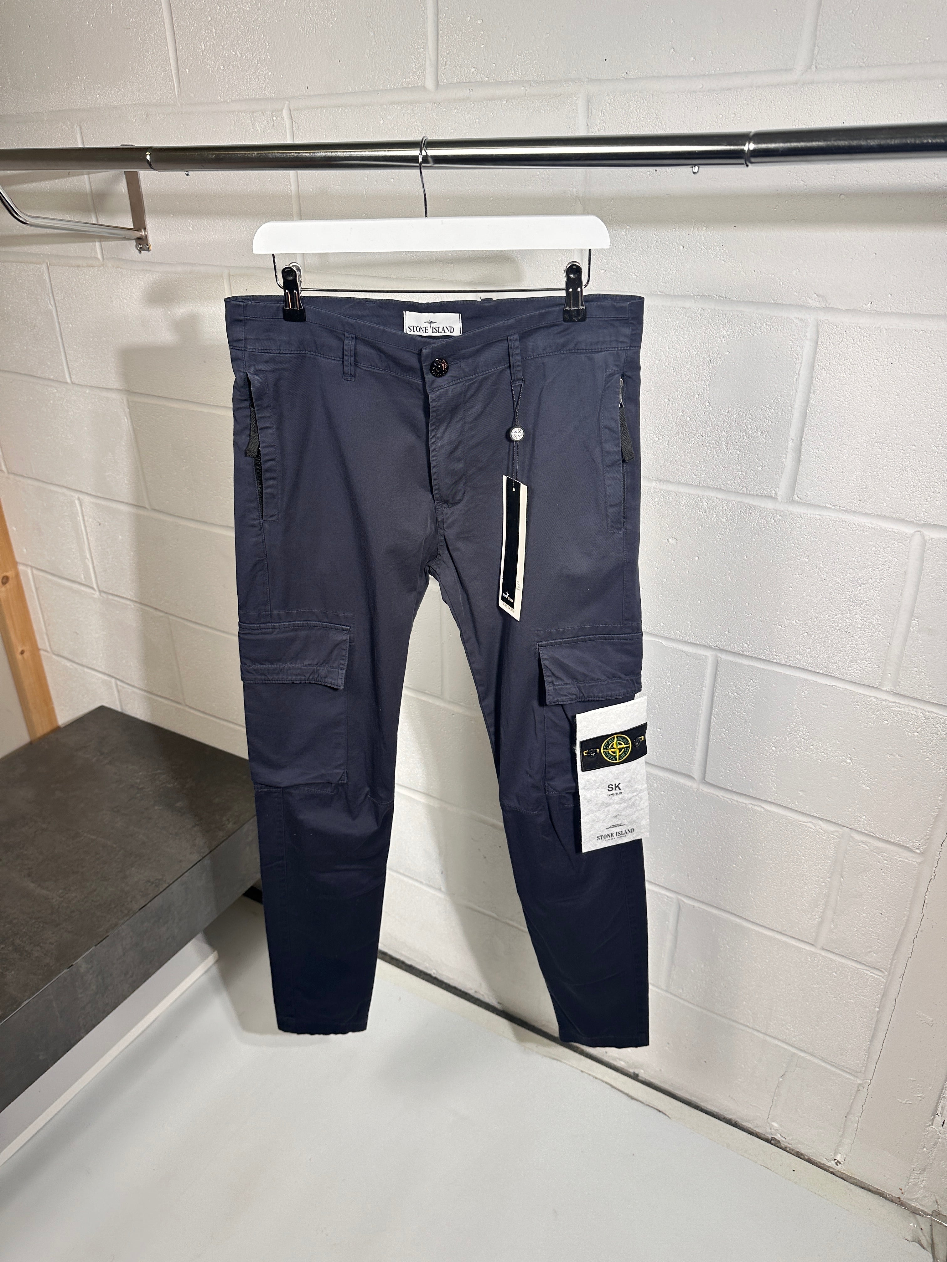 SI cargo pants navy