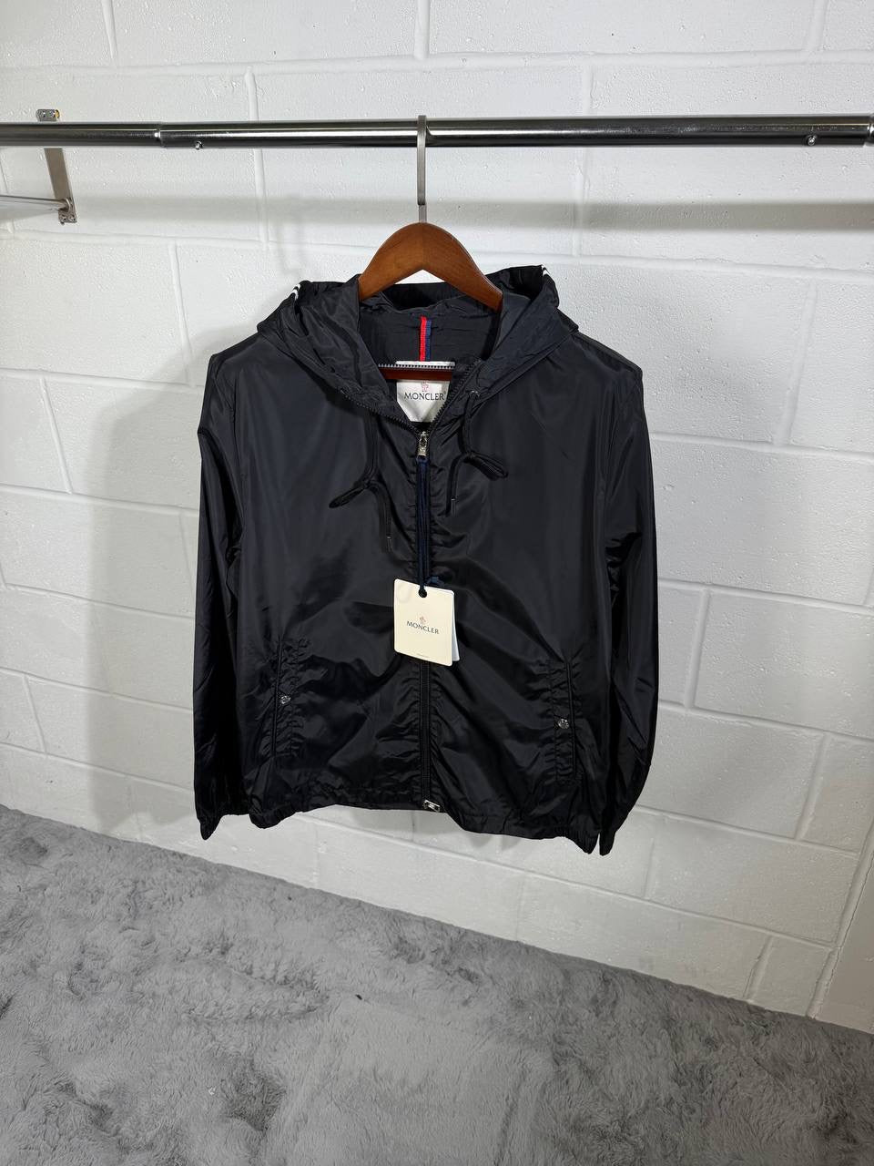 MNCLR WINDBREAKER