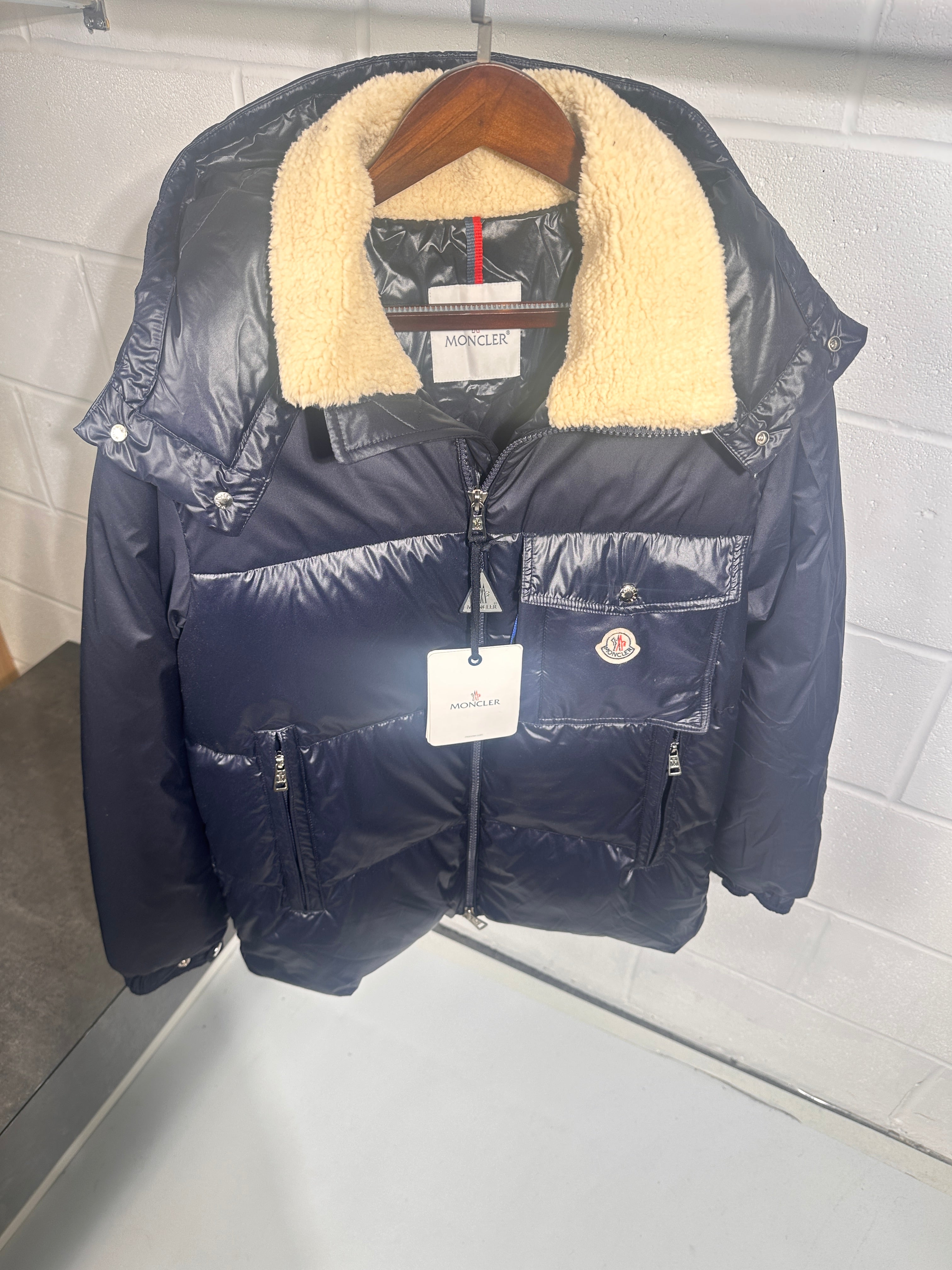 Moncler Bayuda Down Jacket Navy