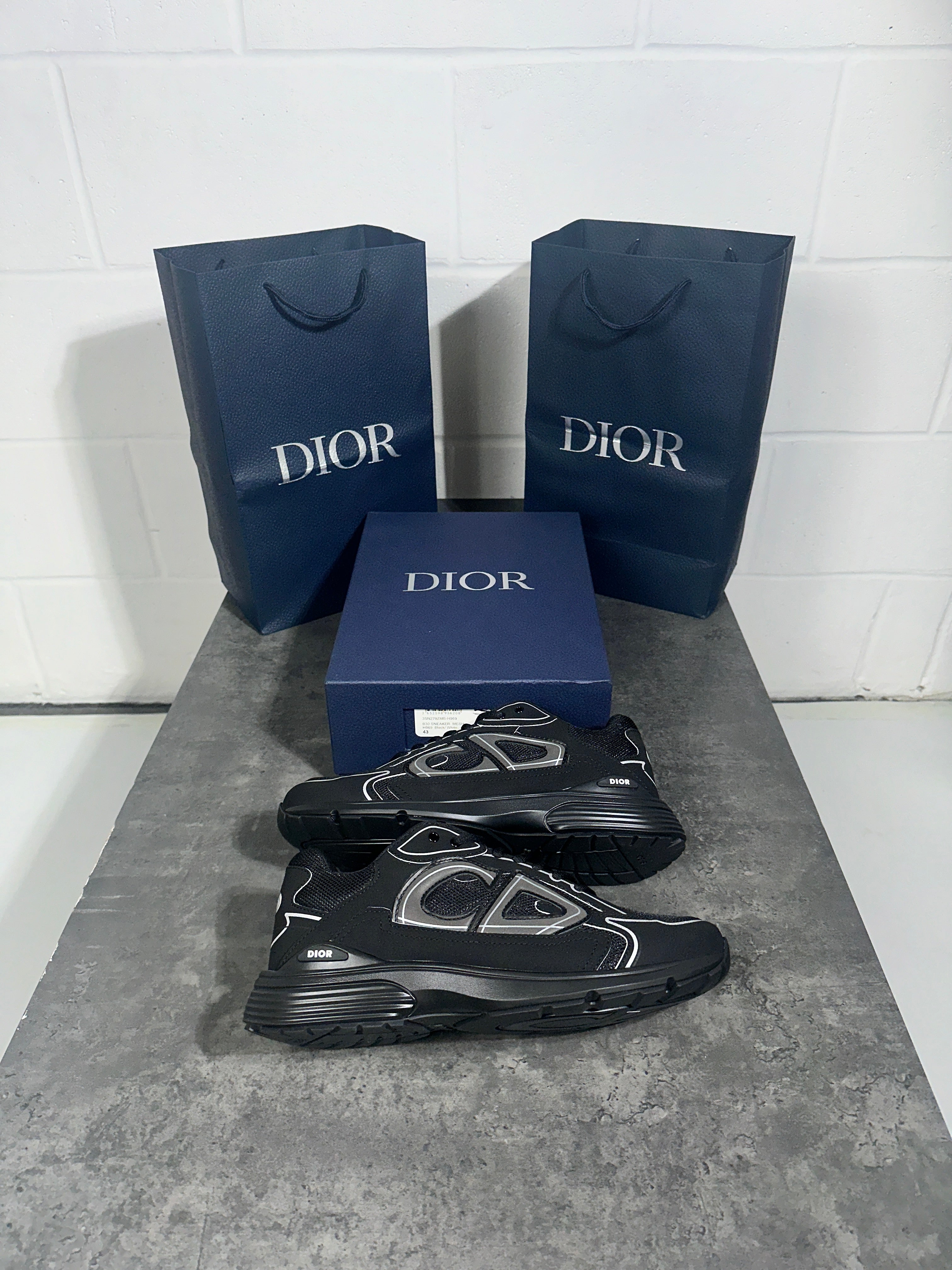 (pre-order)Dior - b30 full black