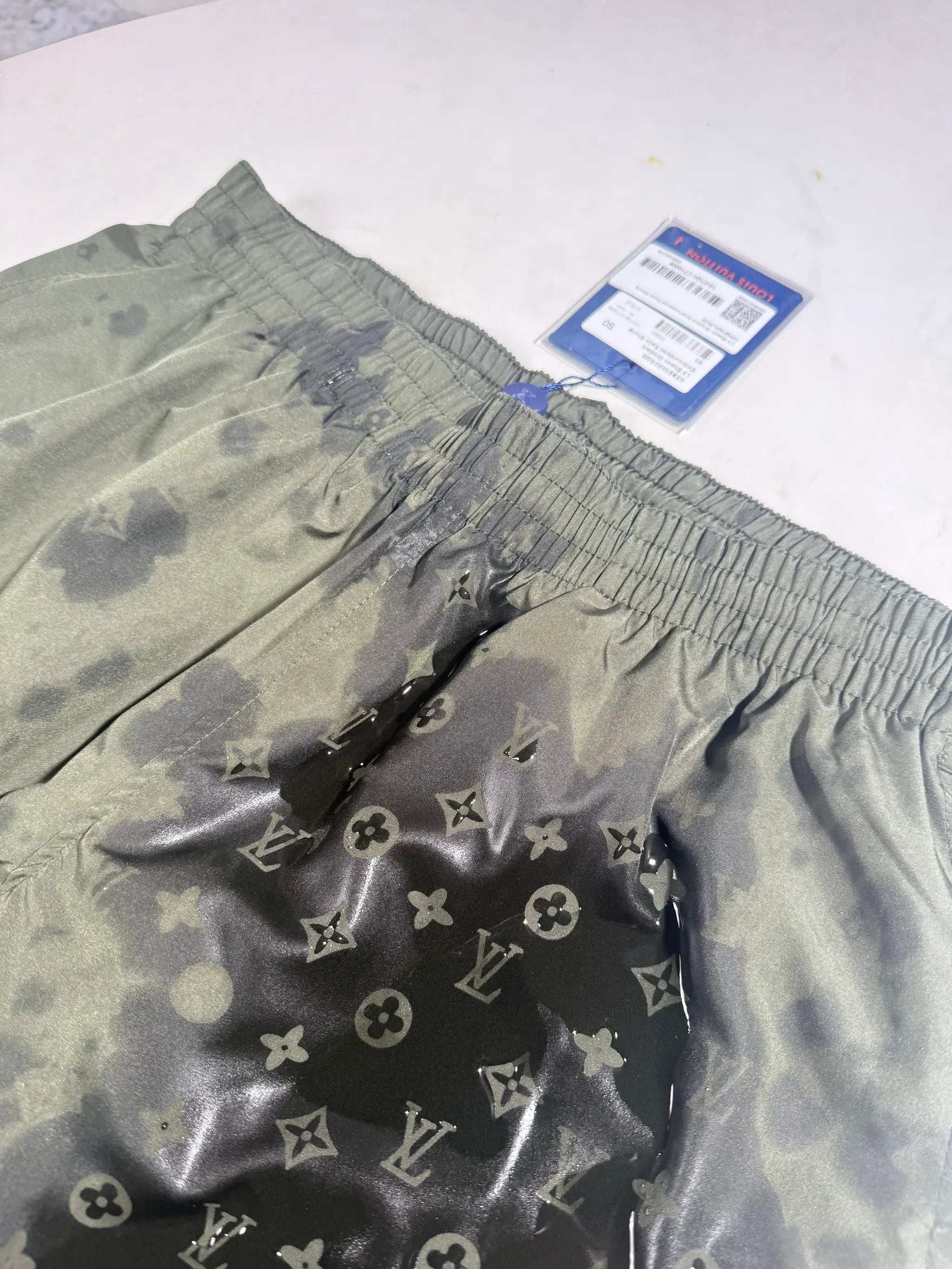 LVE WATER REACTIVE SHORTS by Stock supplier