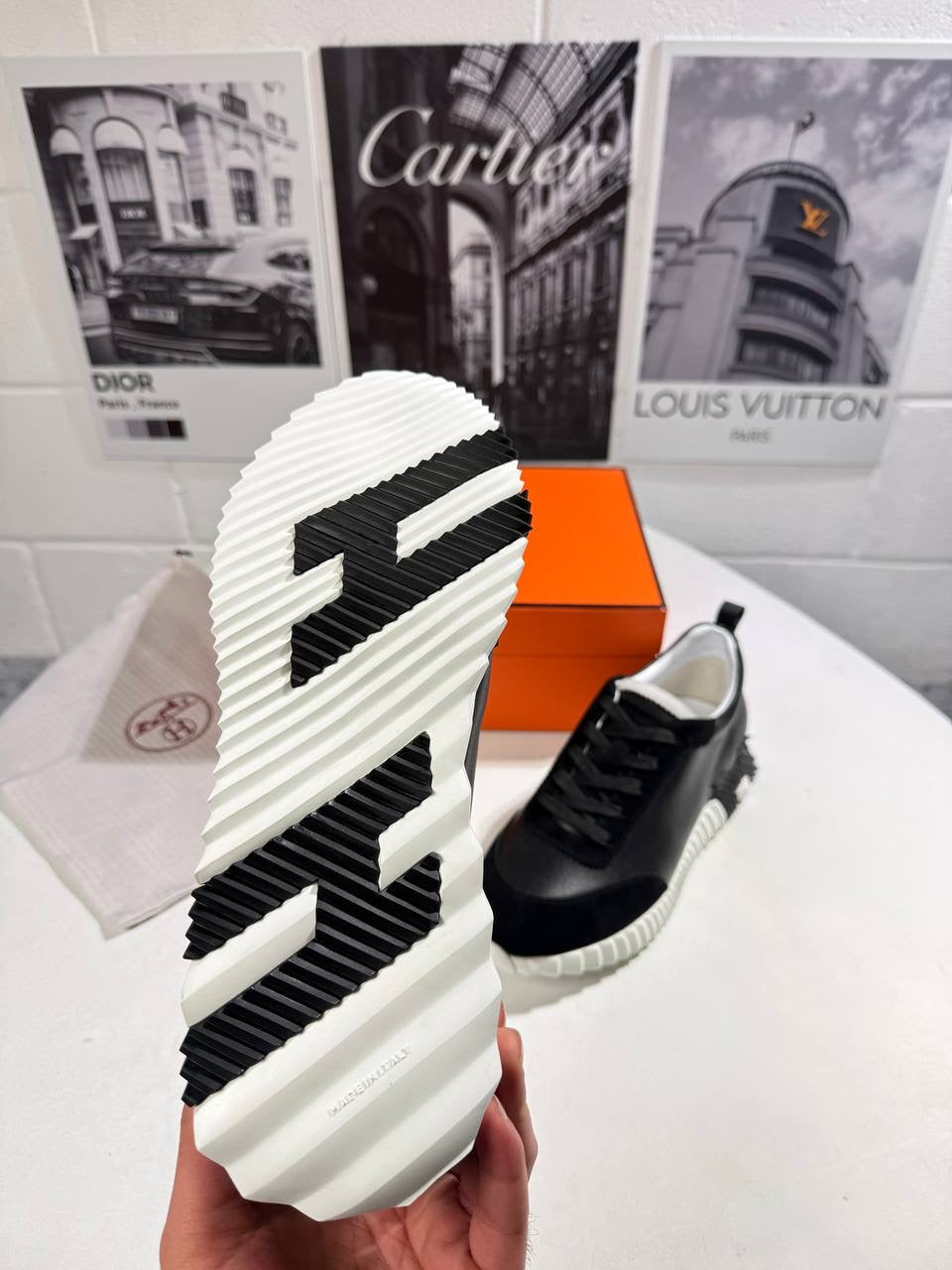 HRM BOUNCING TRAINERS