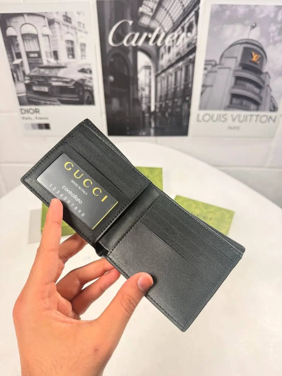 UCCI WALLET MENS Stock supplier