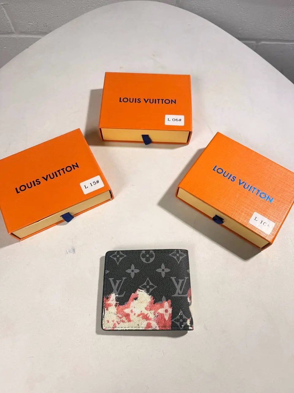 LVE WALLET MENS Stock supplier