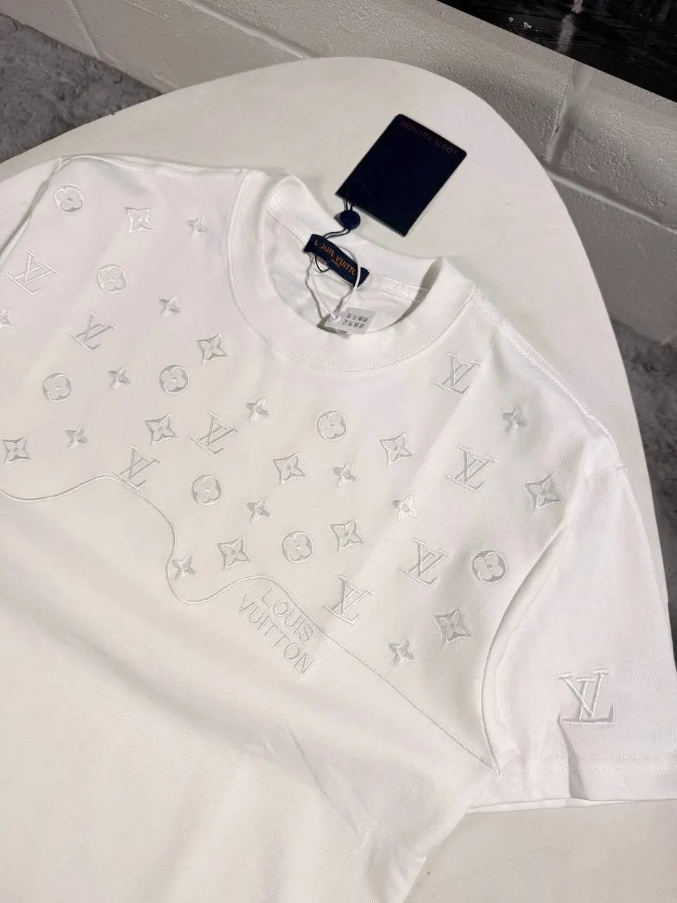 LVE MONOGRAM EMBROIDERED TSHIRT Stock supplier
