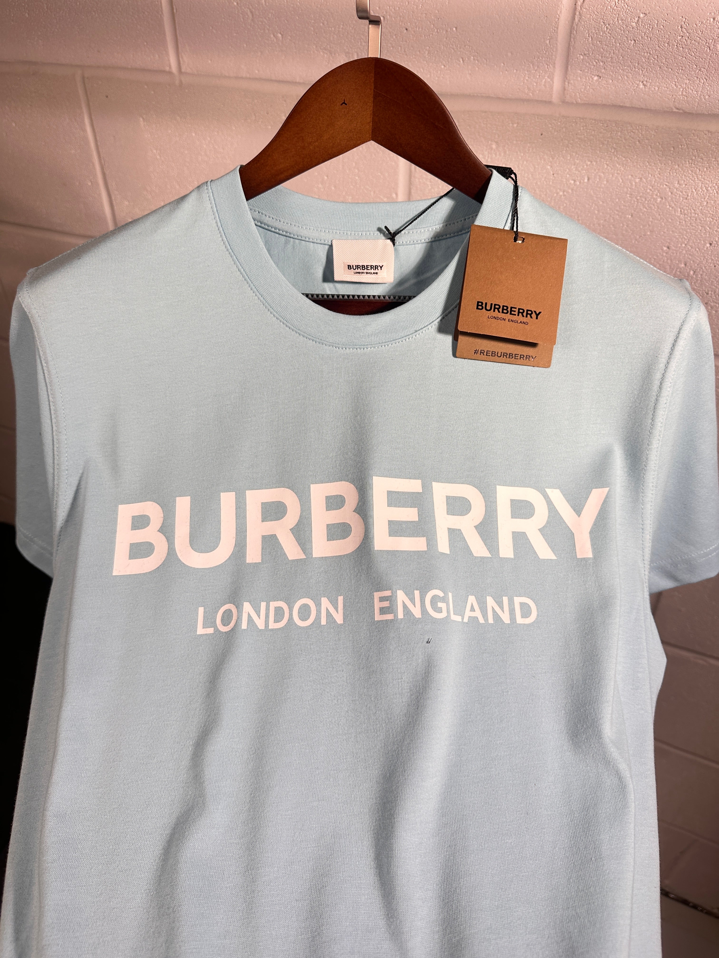 Burberry tee baby blue