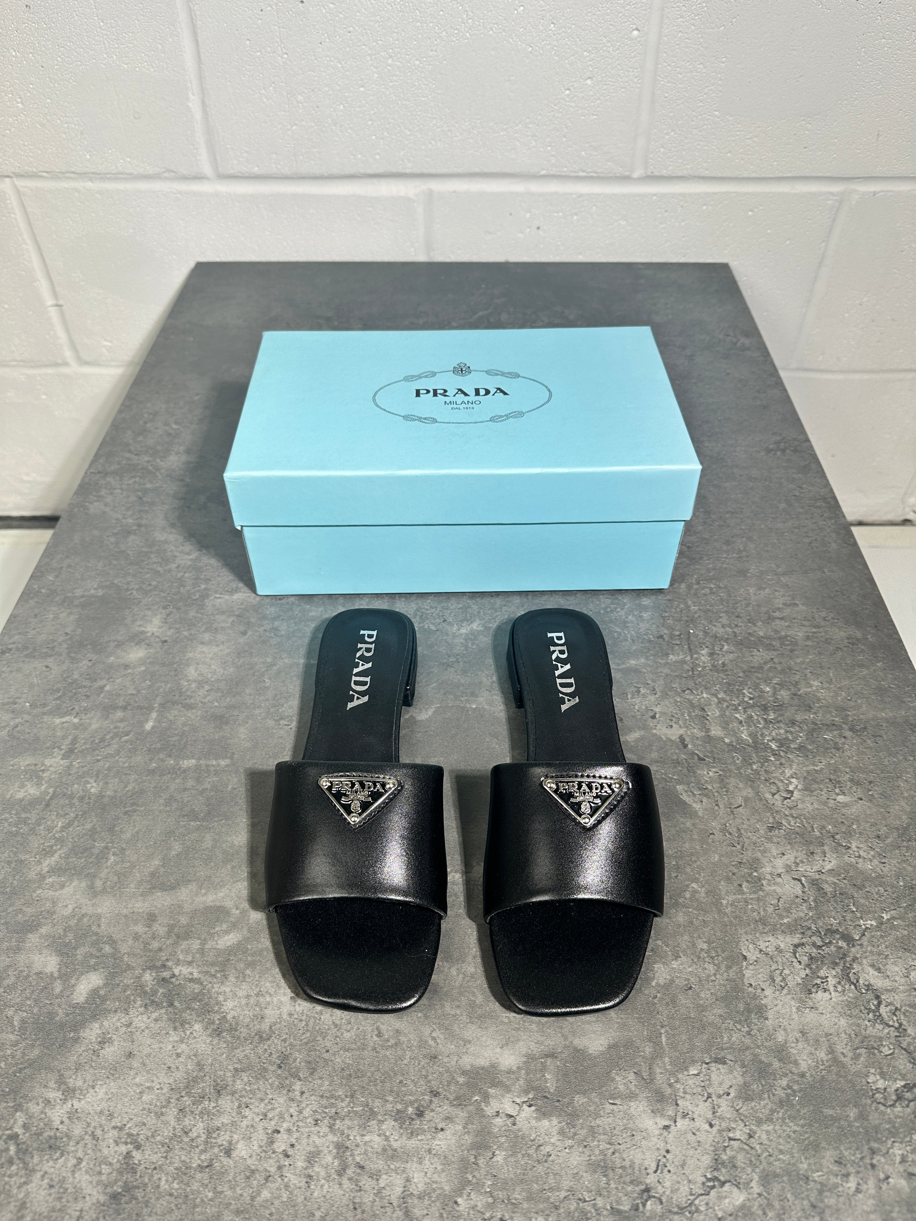 Prada - slides