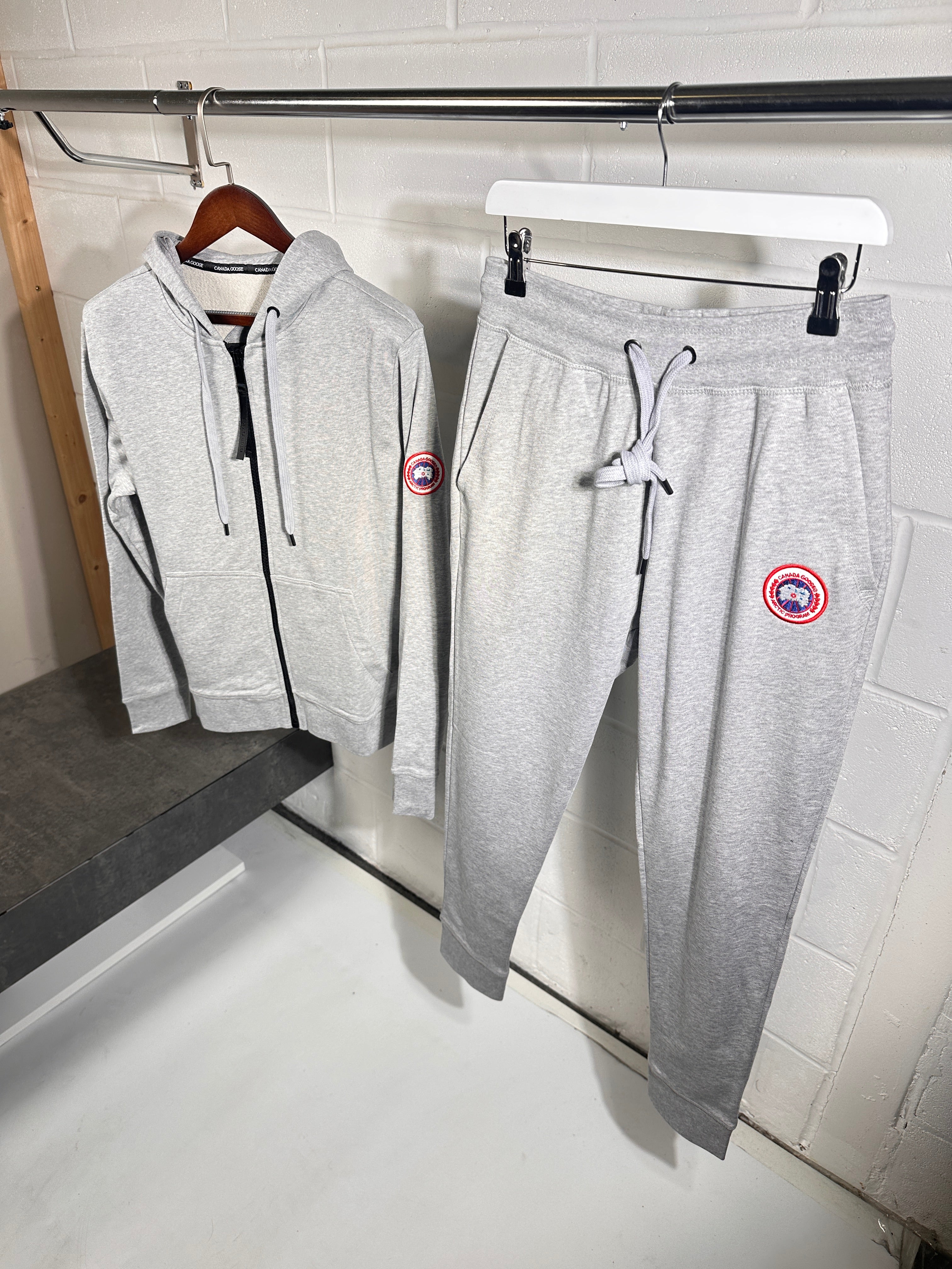 Canada goose tracksuit grey