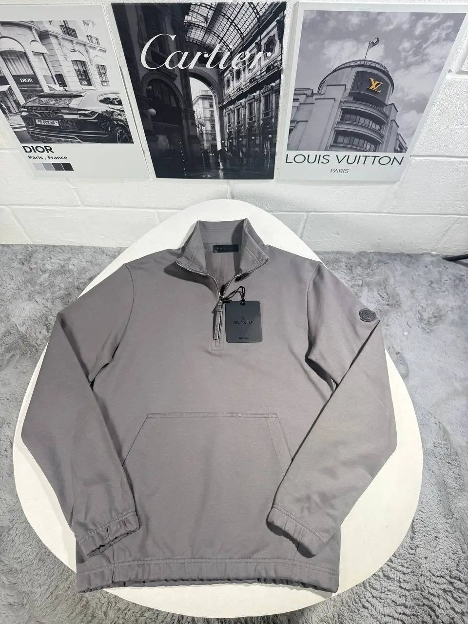 MNC QUARTER ZIP BLACK BADGE by Stock supplier