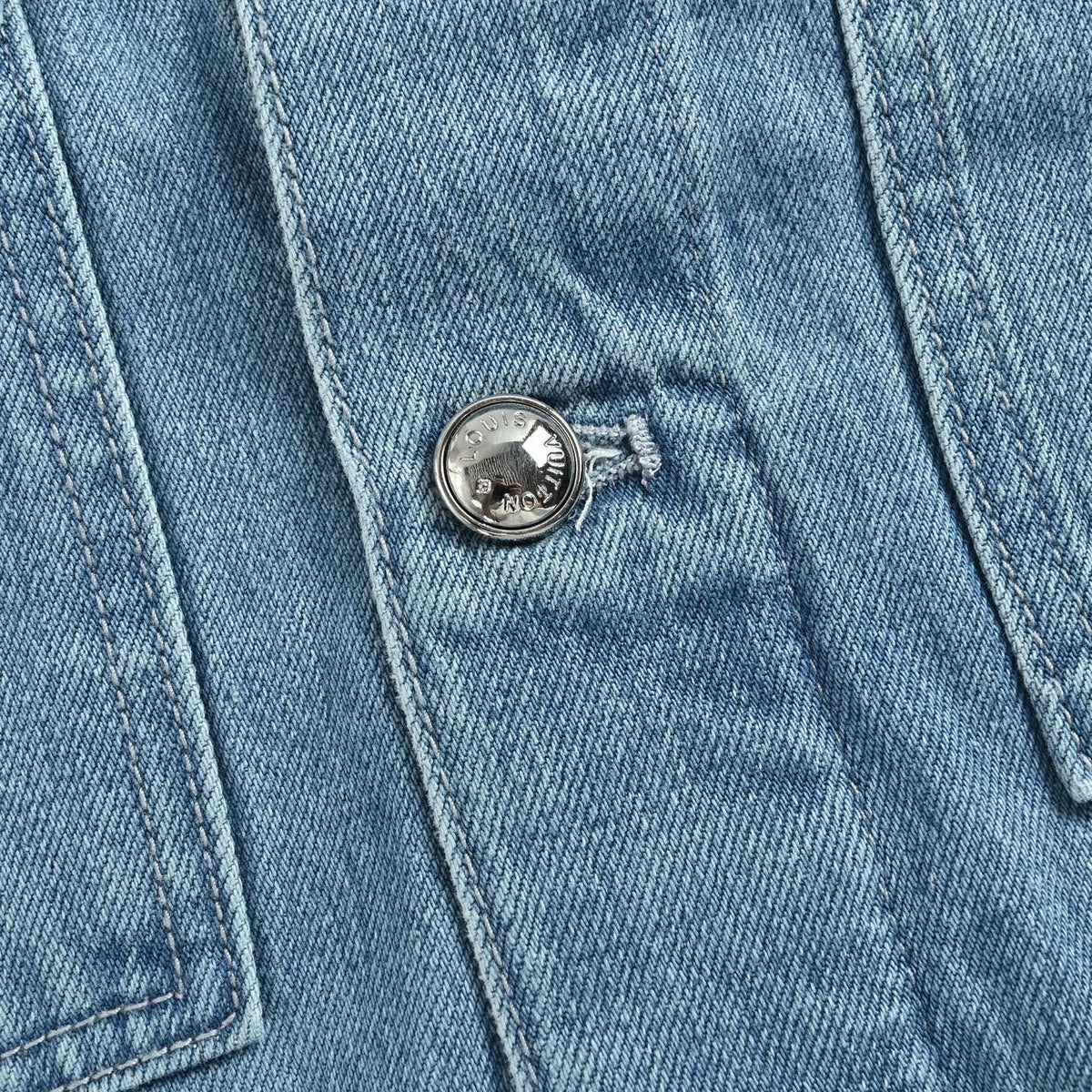 LVE DENIM JACKET(Pre-order)