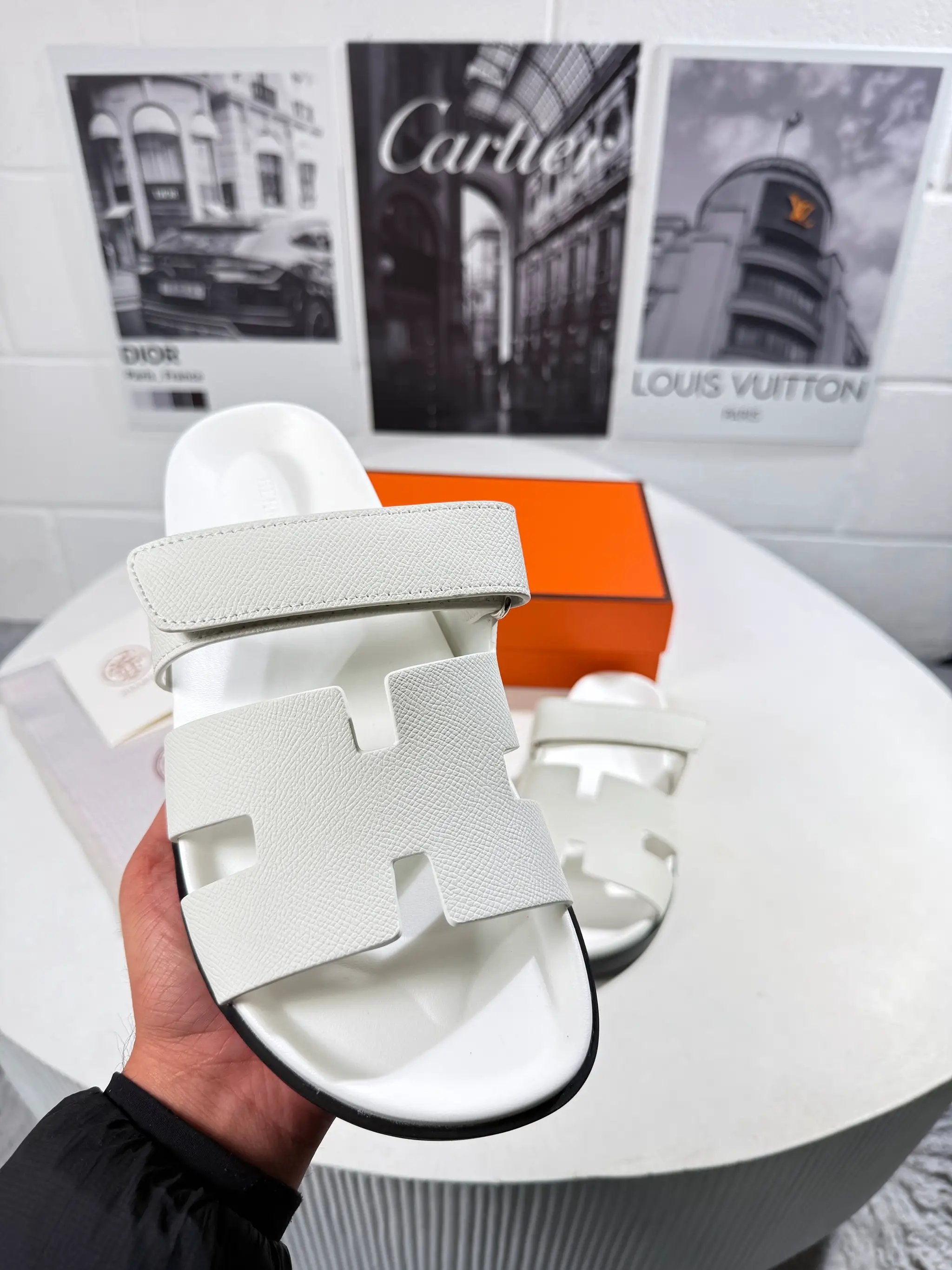 HRMS WHITE SLIDES MENS by Stock supplier