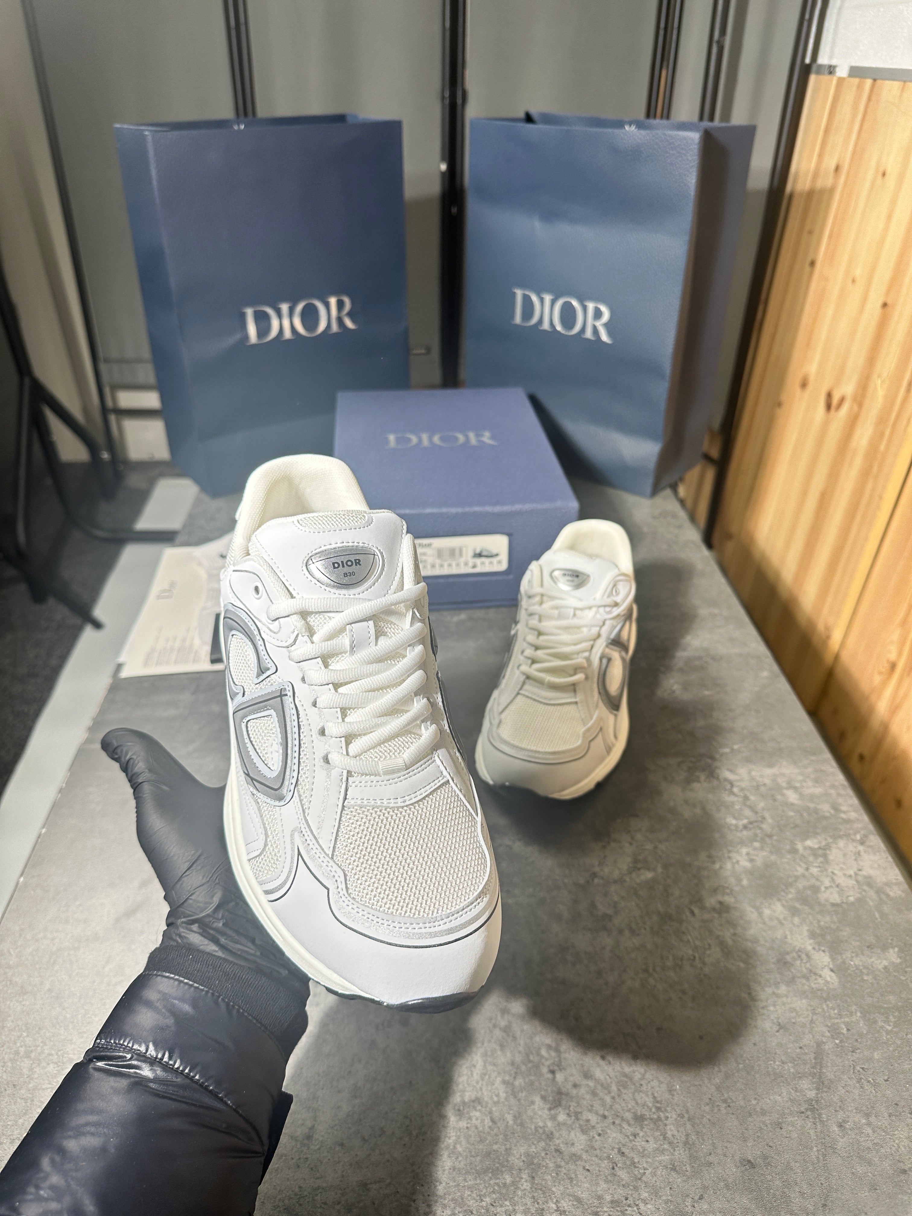 (pre-order)Dior - b30 full white