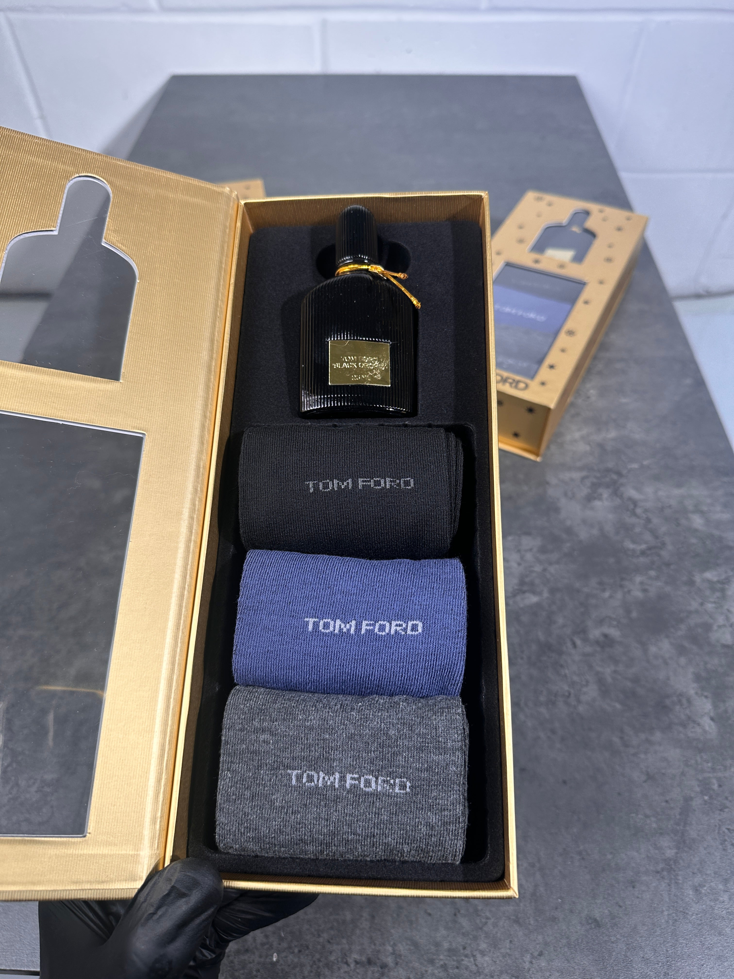 Tom ford perfume and socks set