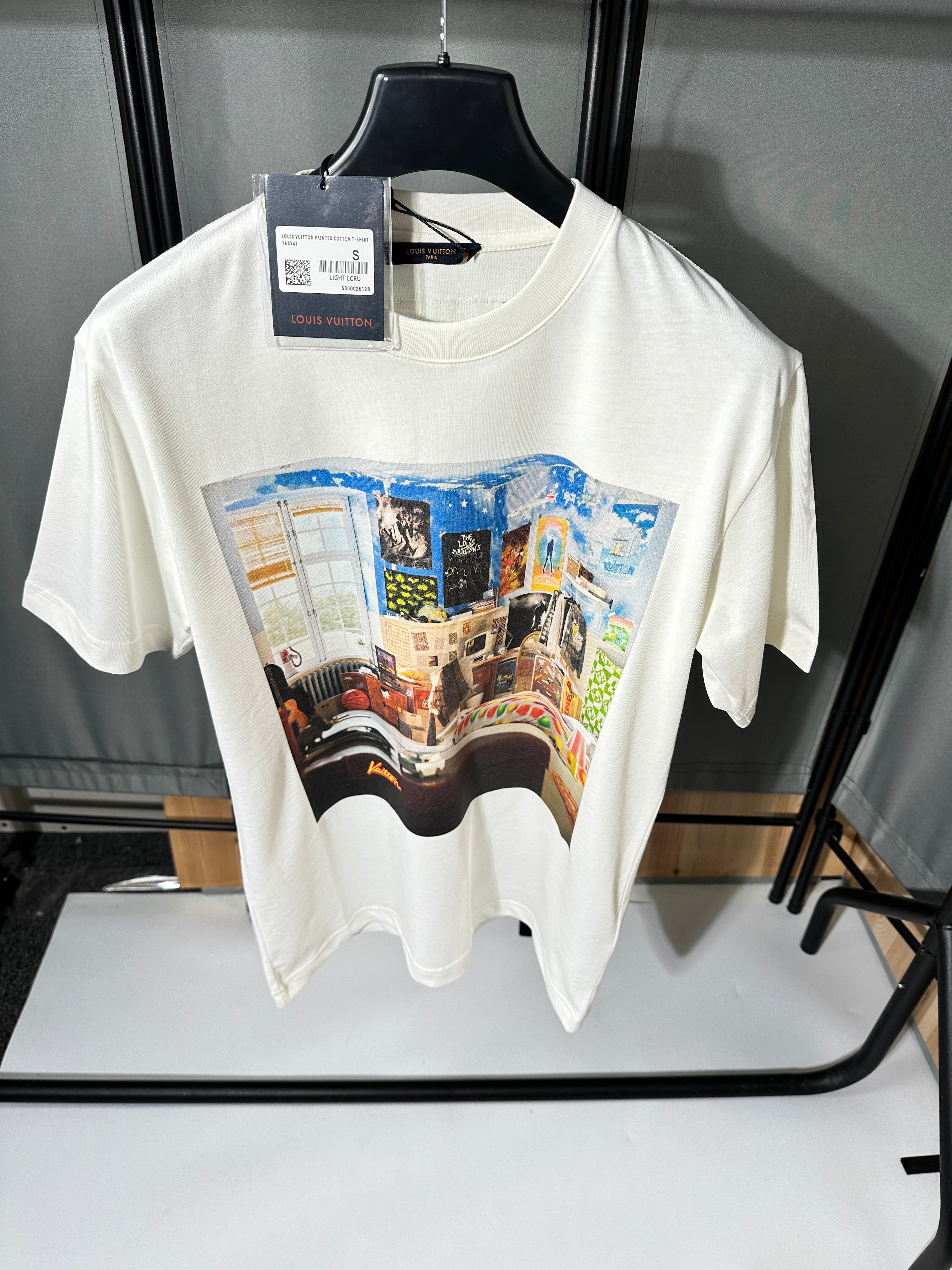 Lv - logo tee white