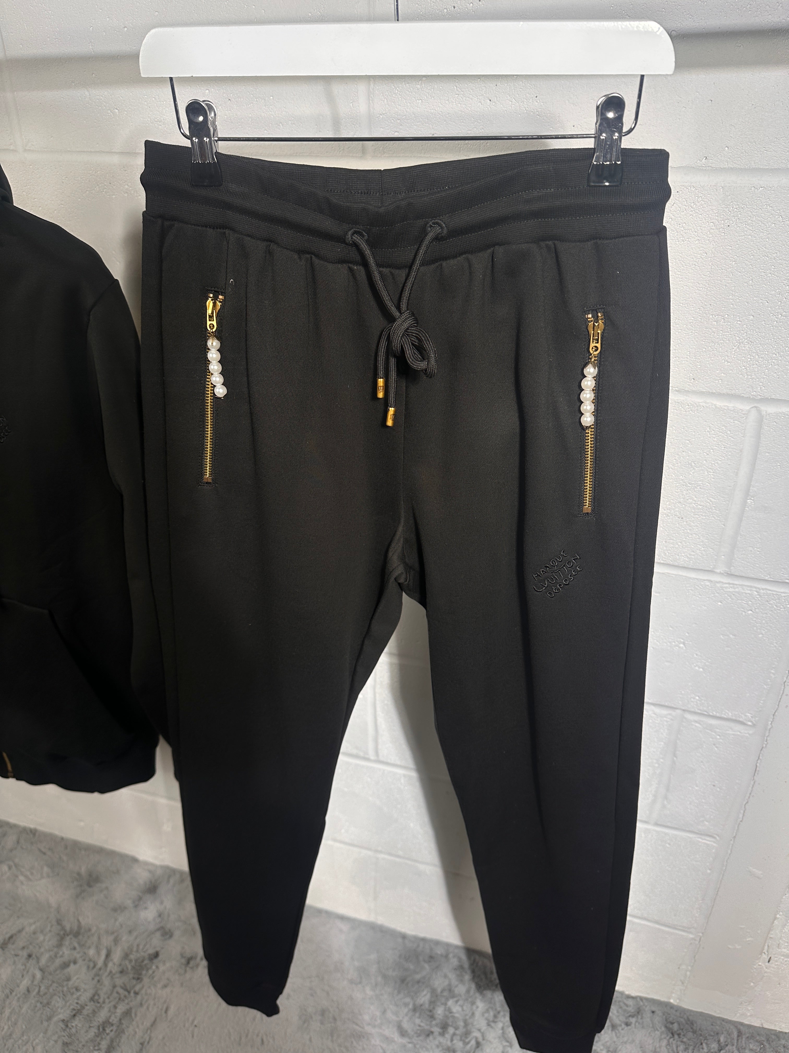 Lv tracksuit black