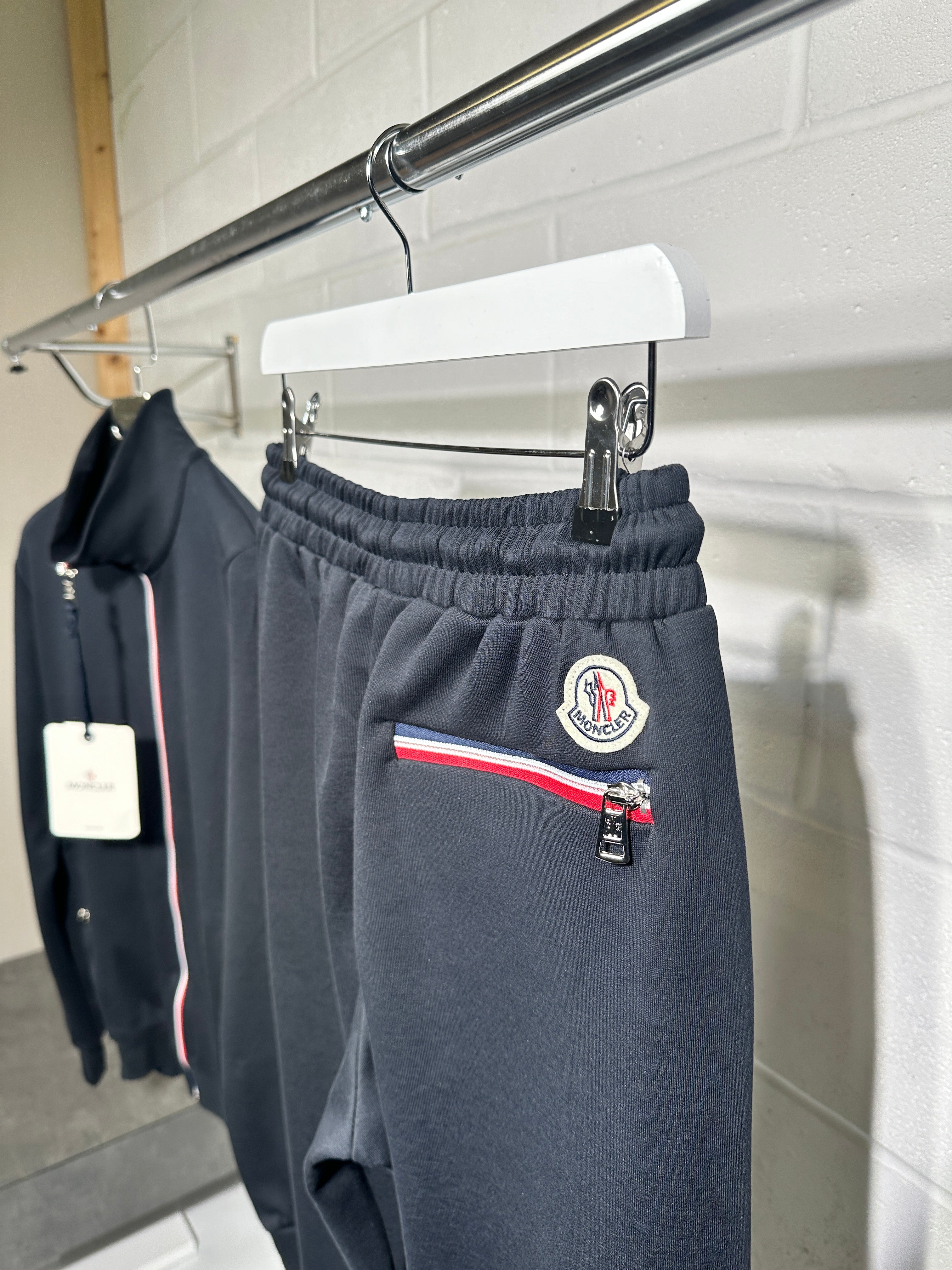 Moncler - tracksuit navy