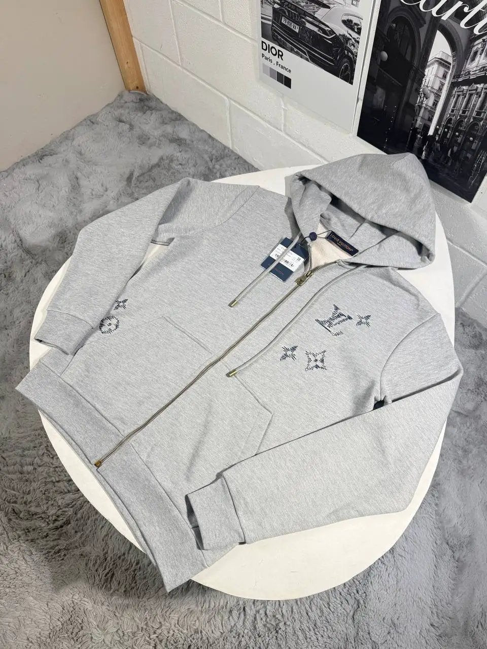 LVE ZIP UP HOODIE by Stock supplier