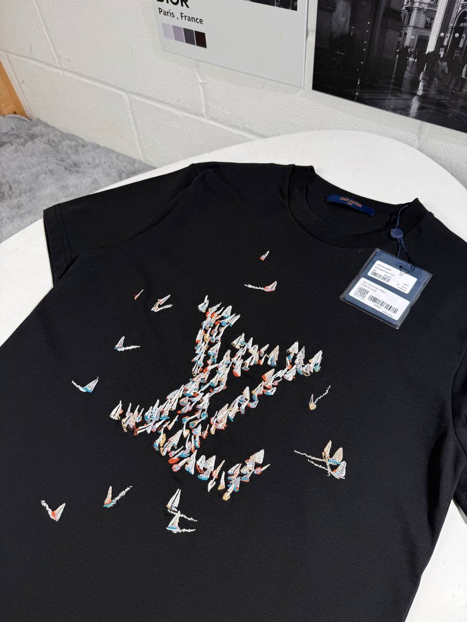 LVE EMBROIDERED T SHIRT