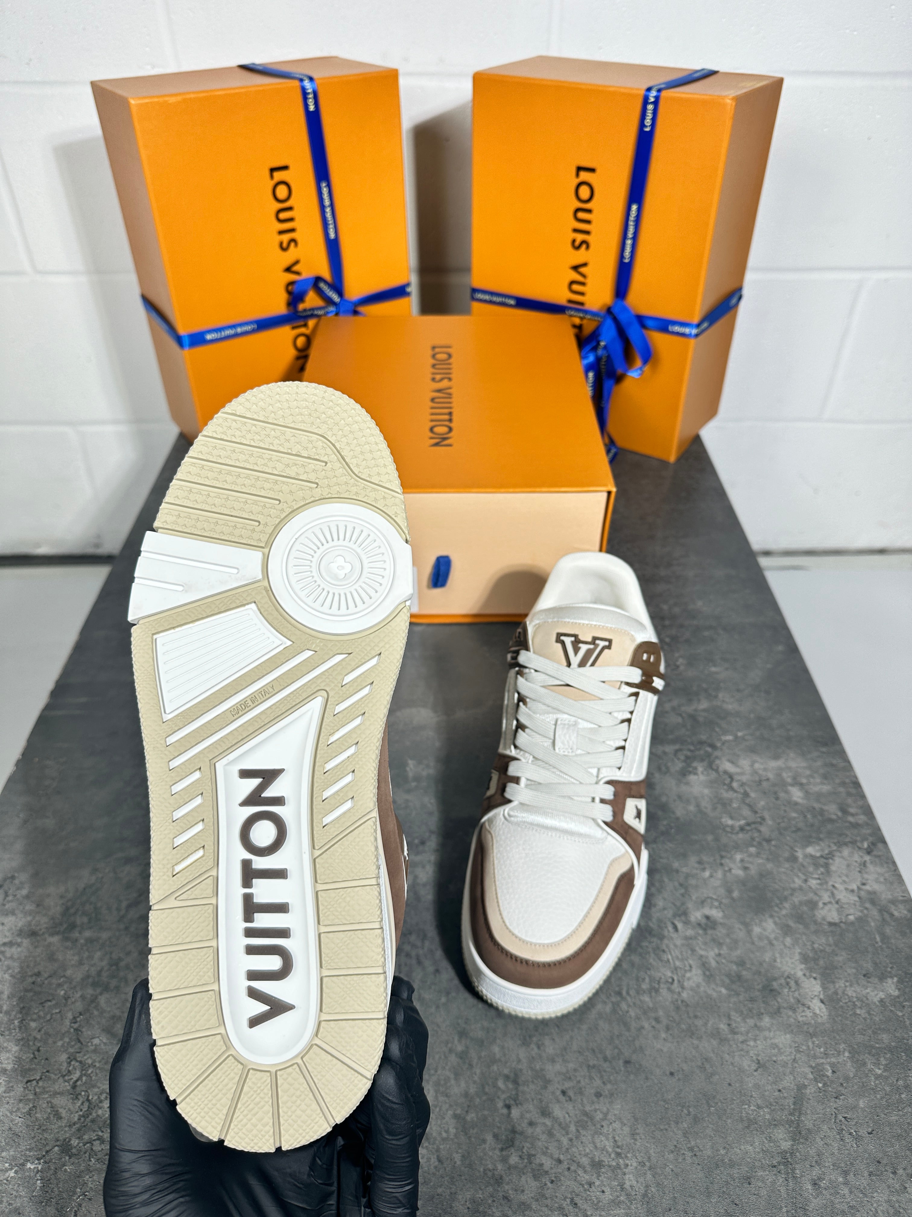 Lv trainers white n brown