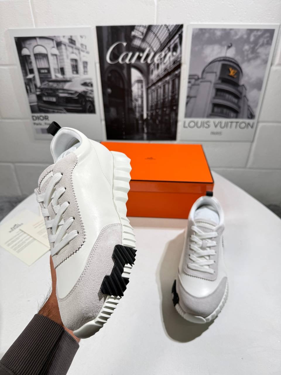 HRMS FULL WHITE by Stock supplier
