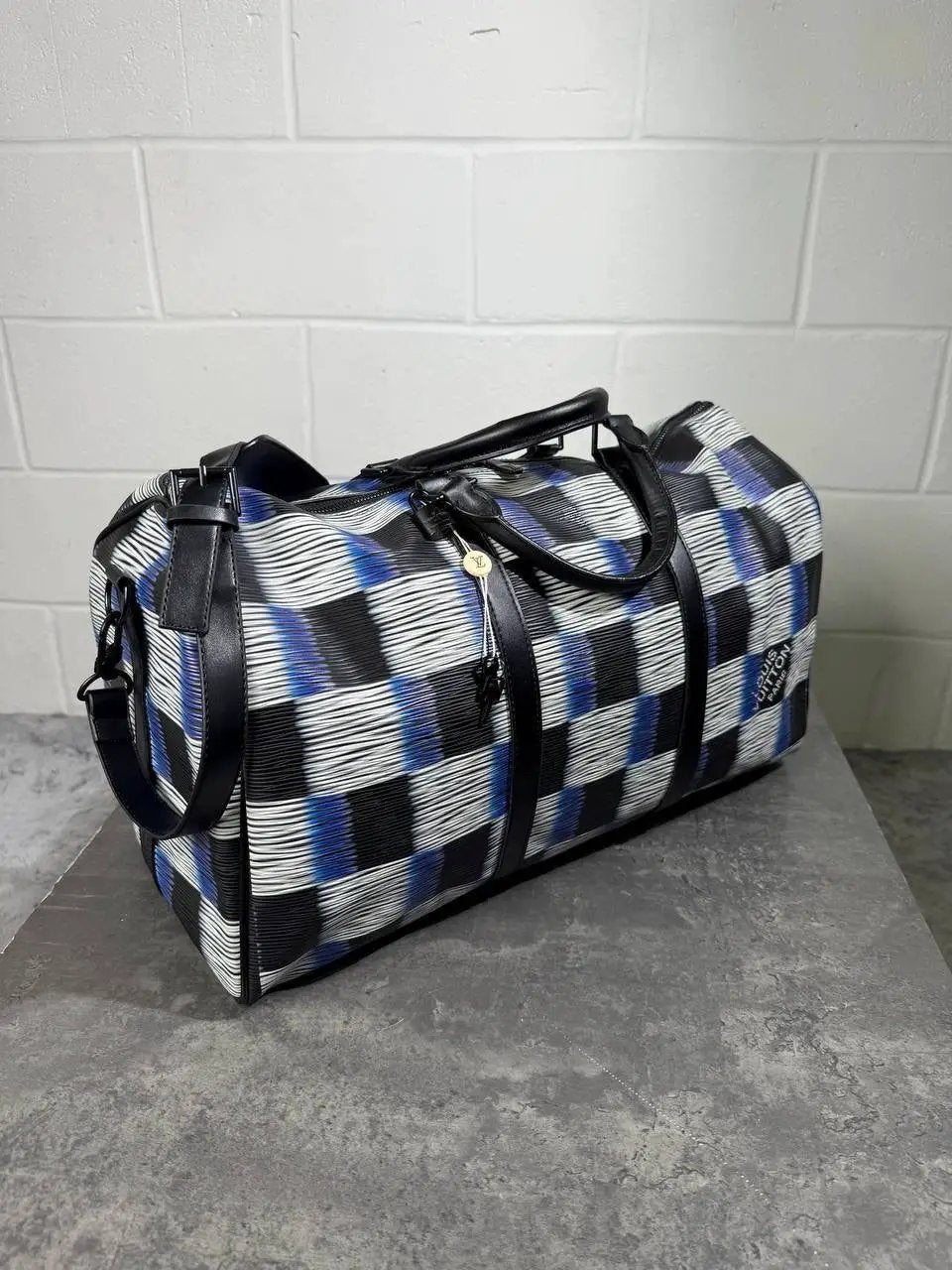 LVE HOLD ALL BAG by Stock supplier